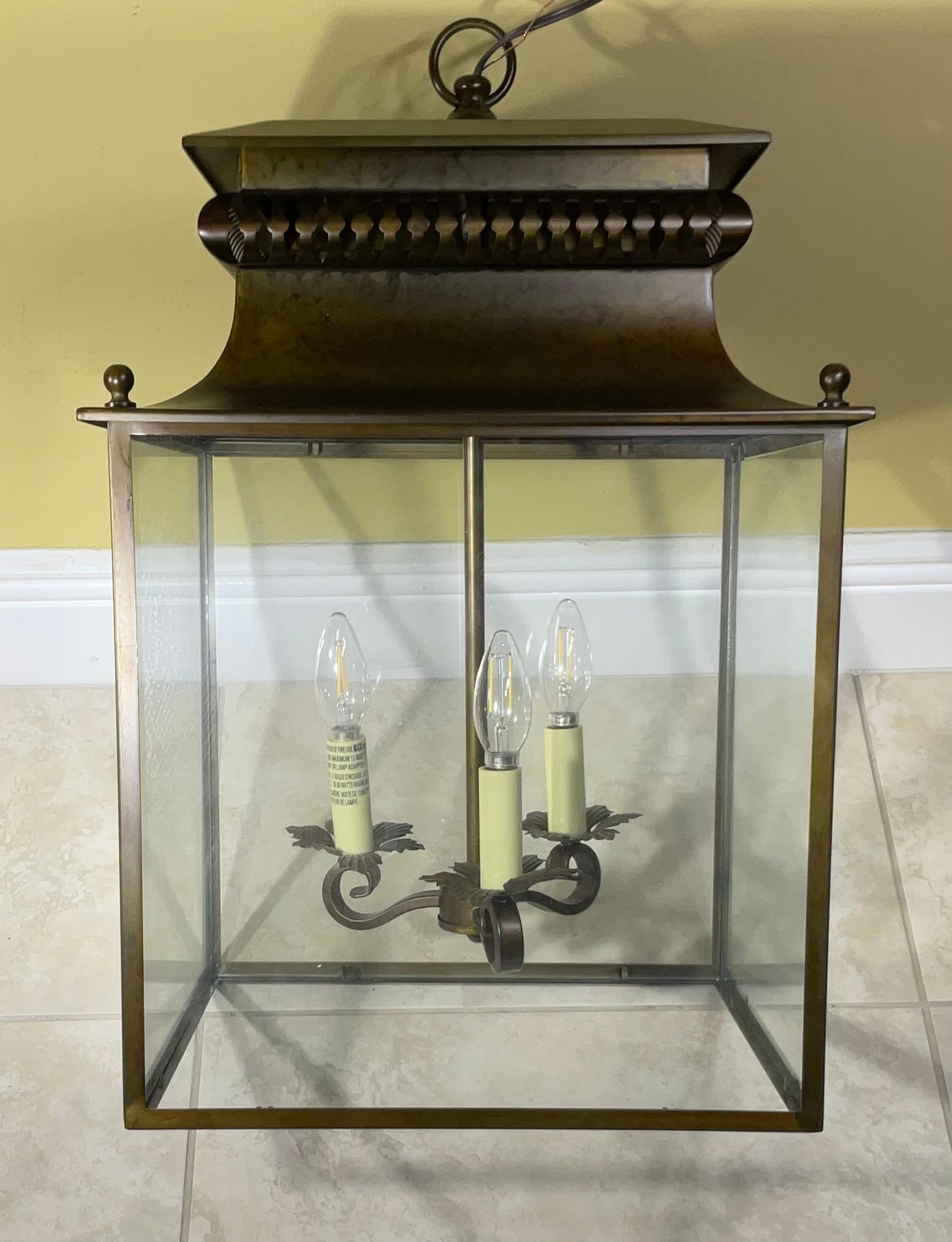 Grande table à quatre côtés de style pagode  Acier galvanisé suspendu  Lanterne/chandelier en vente 6