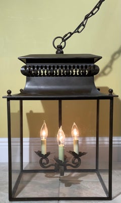 Grande table à quatre côtés de style pagode  Acier galvanisé suspendu  Lanterne/chandelier