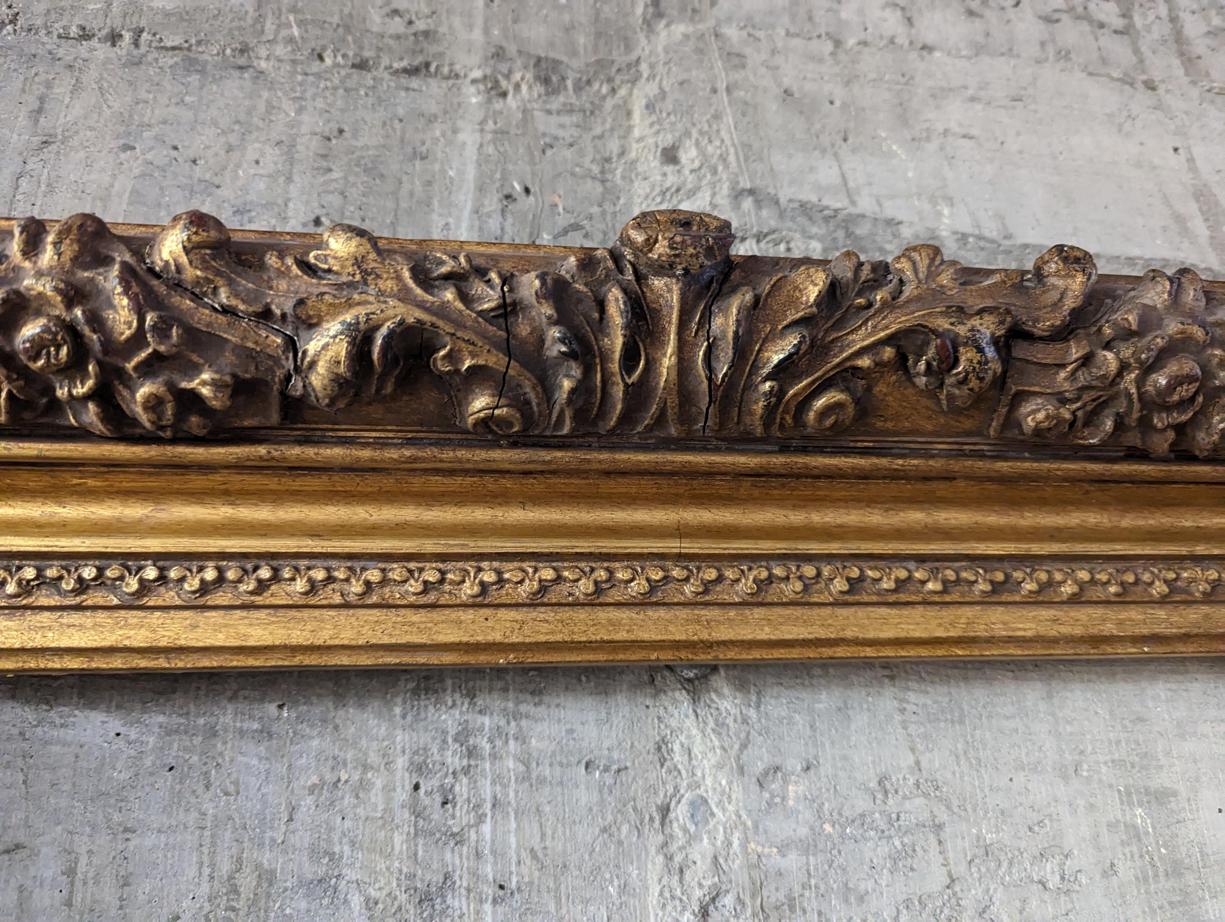 Großer Rahmen mit floralen Motiven und Acanthus (Holz) im Angebot
