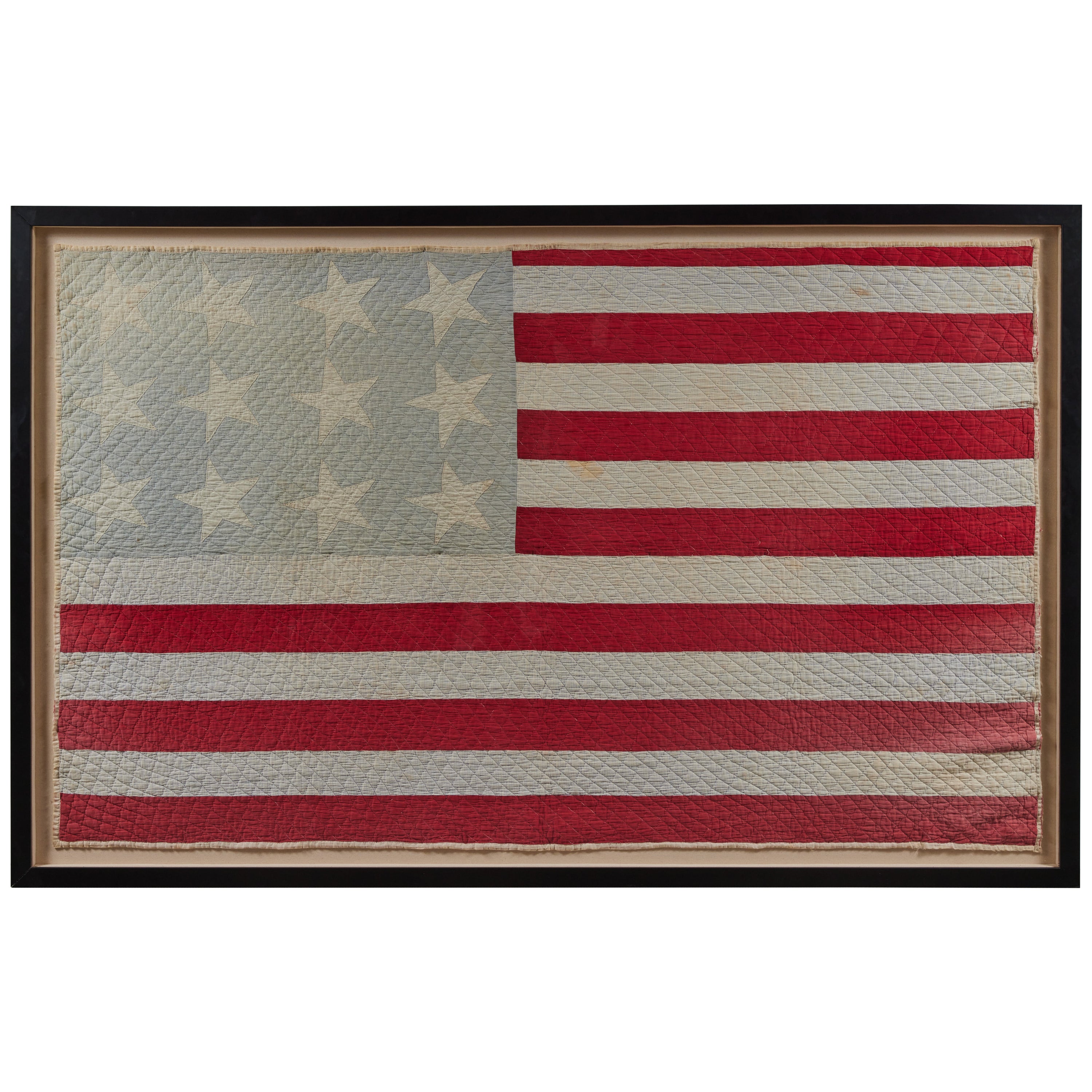 Grande courtepointe d'art populaire encadrée du drapeau américain