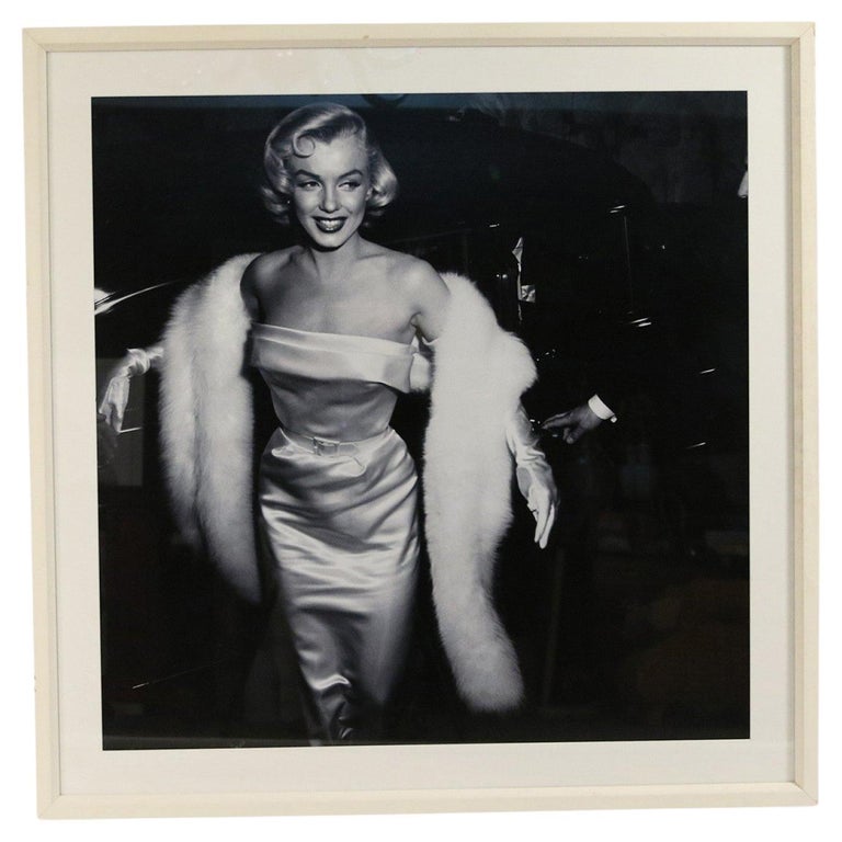 Large Framed Black and White Photograph of Marilyn Monroe For Sale at 1stDibs Large Framed Black and White Photograph of Marilyn Monroe For Sale at 1stDibs