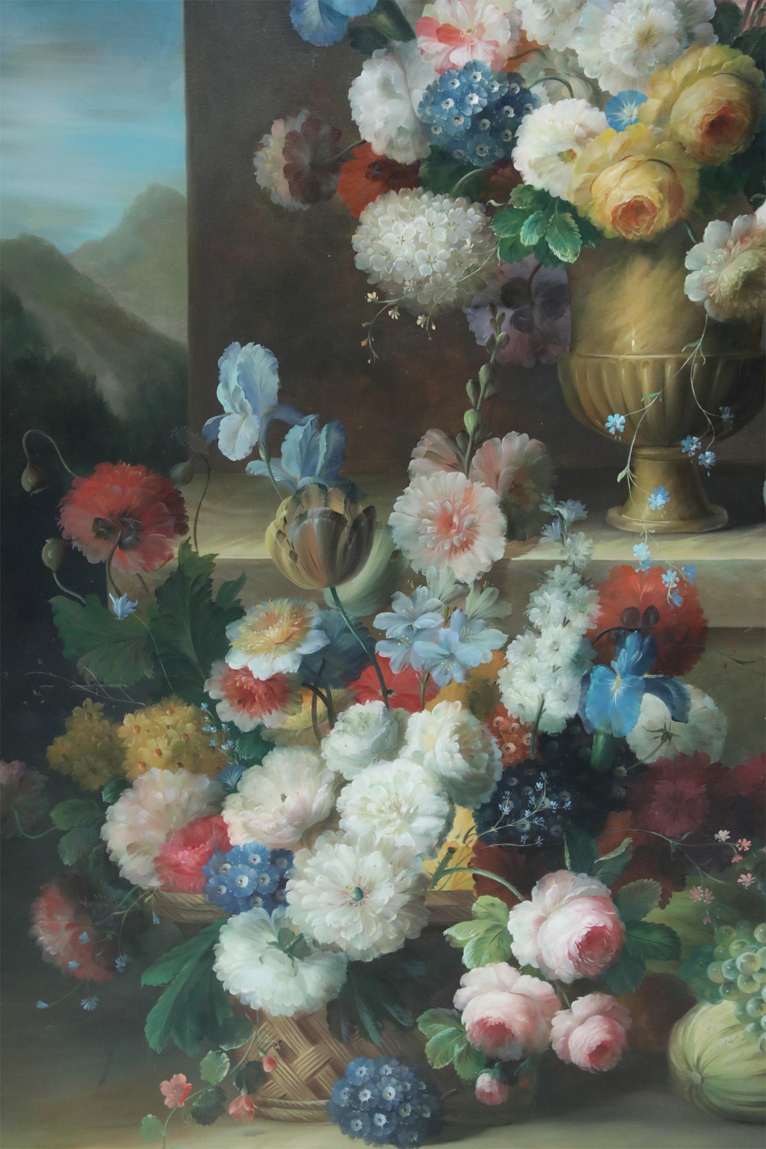 Grande peinture à l'huile encadrée d'une nature morte encadrée représentant une urne de fleurs et de fruits sur un jardin en vente 5