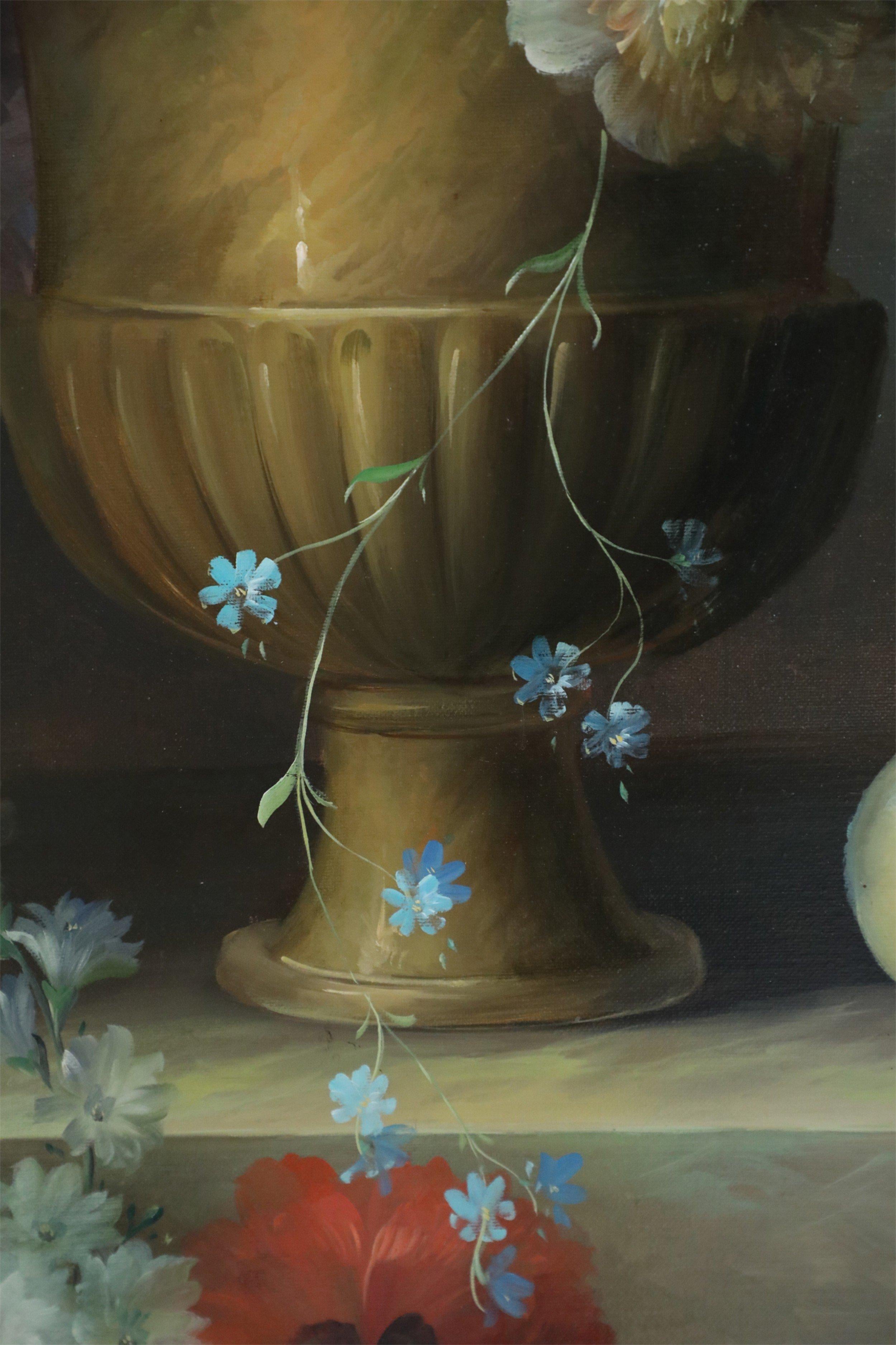 Grande peinture à l'huile encadrée d'une nature morte encadrée représentant une urne de fleurs et de fruits sur un jardin en vente 9