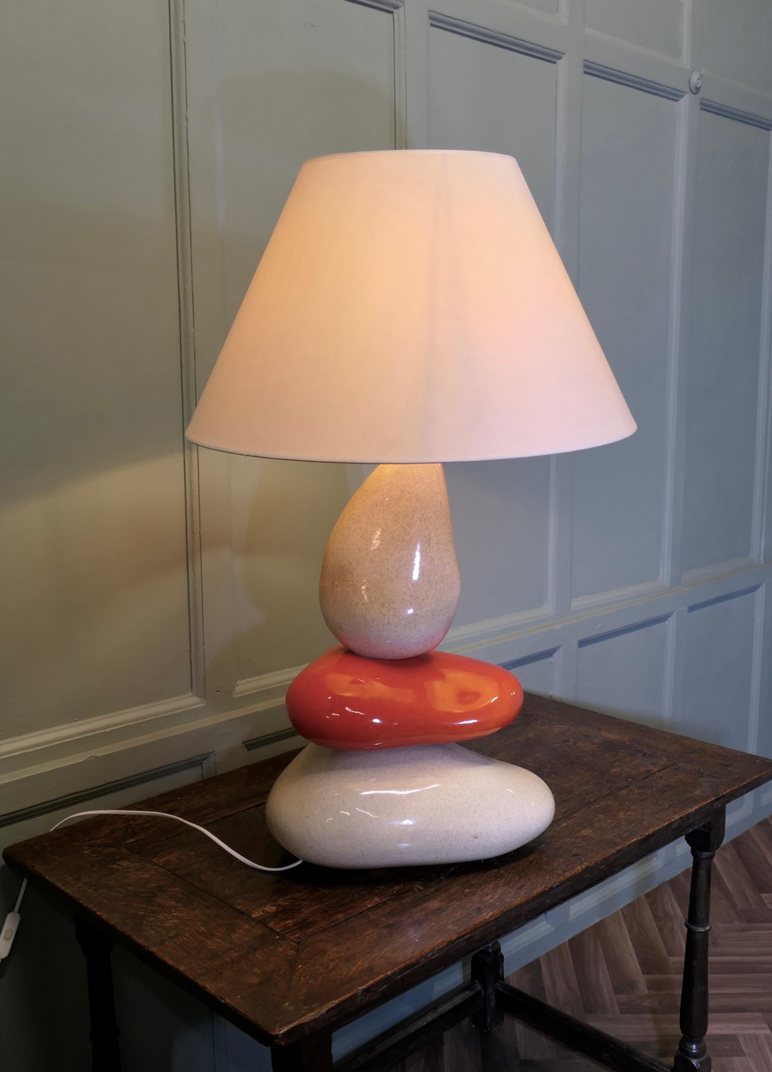 Large Francois Chatain Pebble Lamp from France  A Charming piece In Good Condition For Sale In Godshill, Isle of Wight