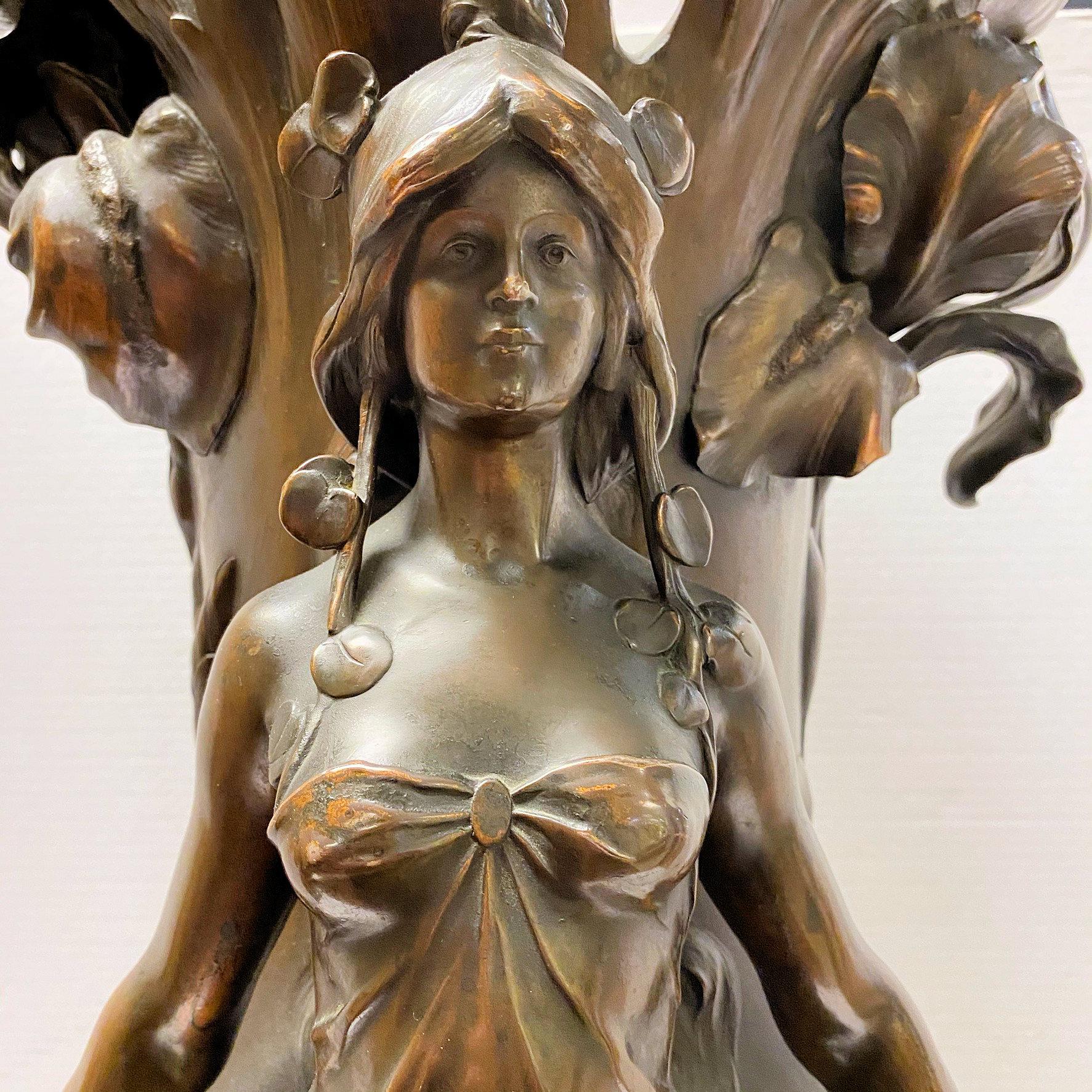 Gran jarrón de metal Art Nouveau François Moreau en venta 4