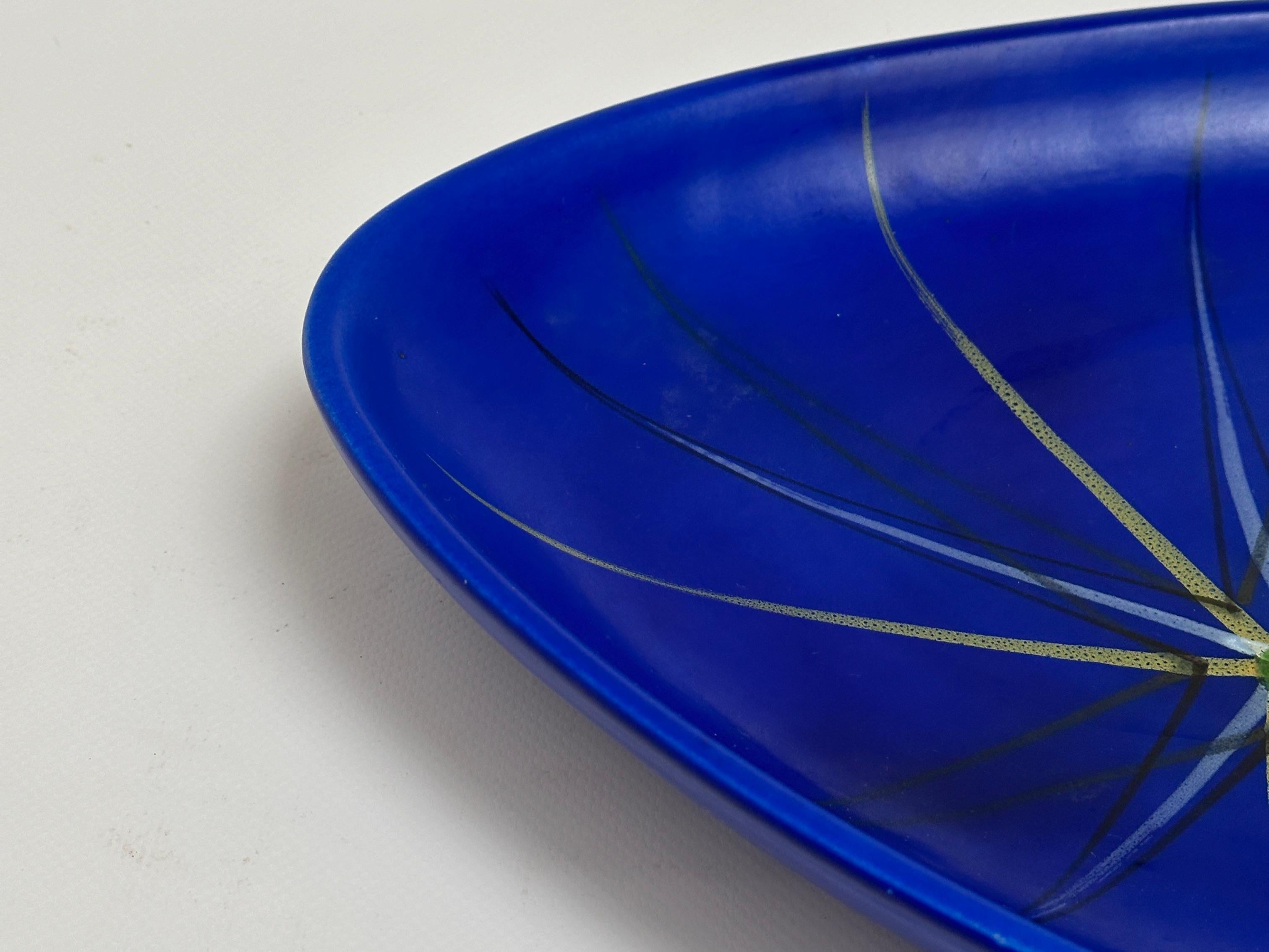 Large Free-Form Decorative Bowl, Andre Baud, Vallauris c. 1950 For Sale 3