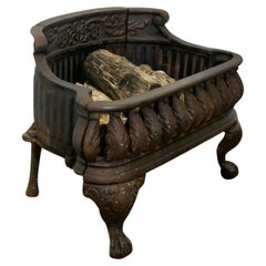 Grande grille de foyer autoportante avec ouverture pivotante