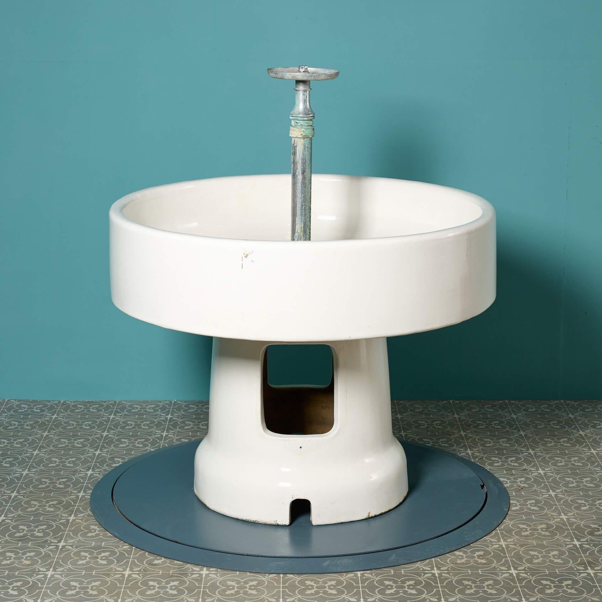 Edoardiano Lavandino circolare freestanding grande di Royal Doulton in vendita