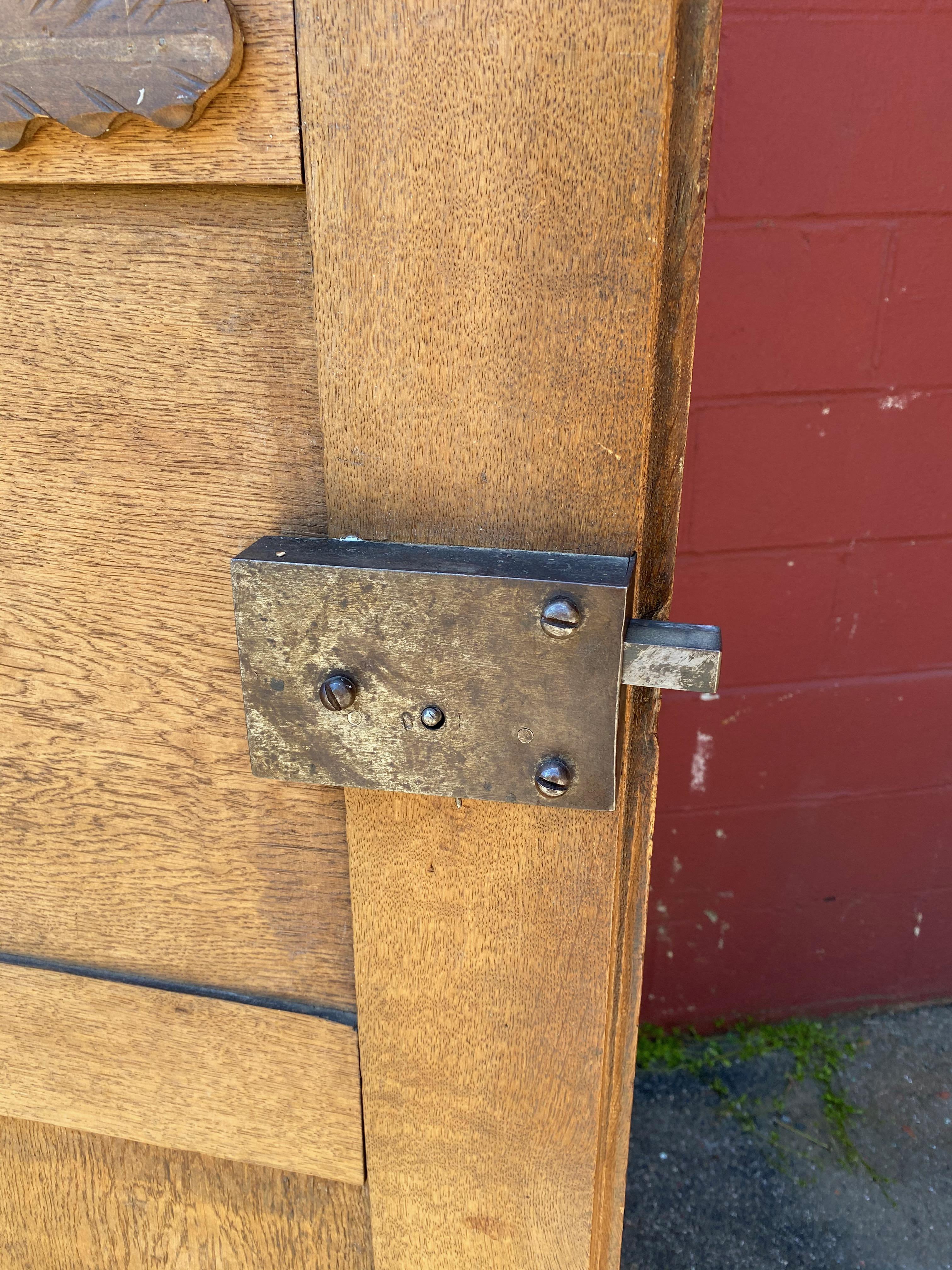 Großer französischer Eichenschrank aus dem 18./19. im Angebot 6