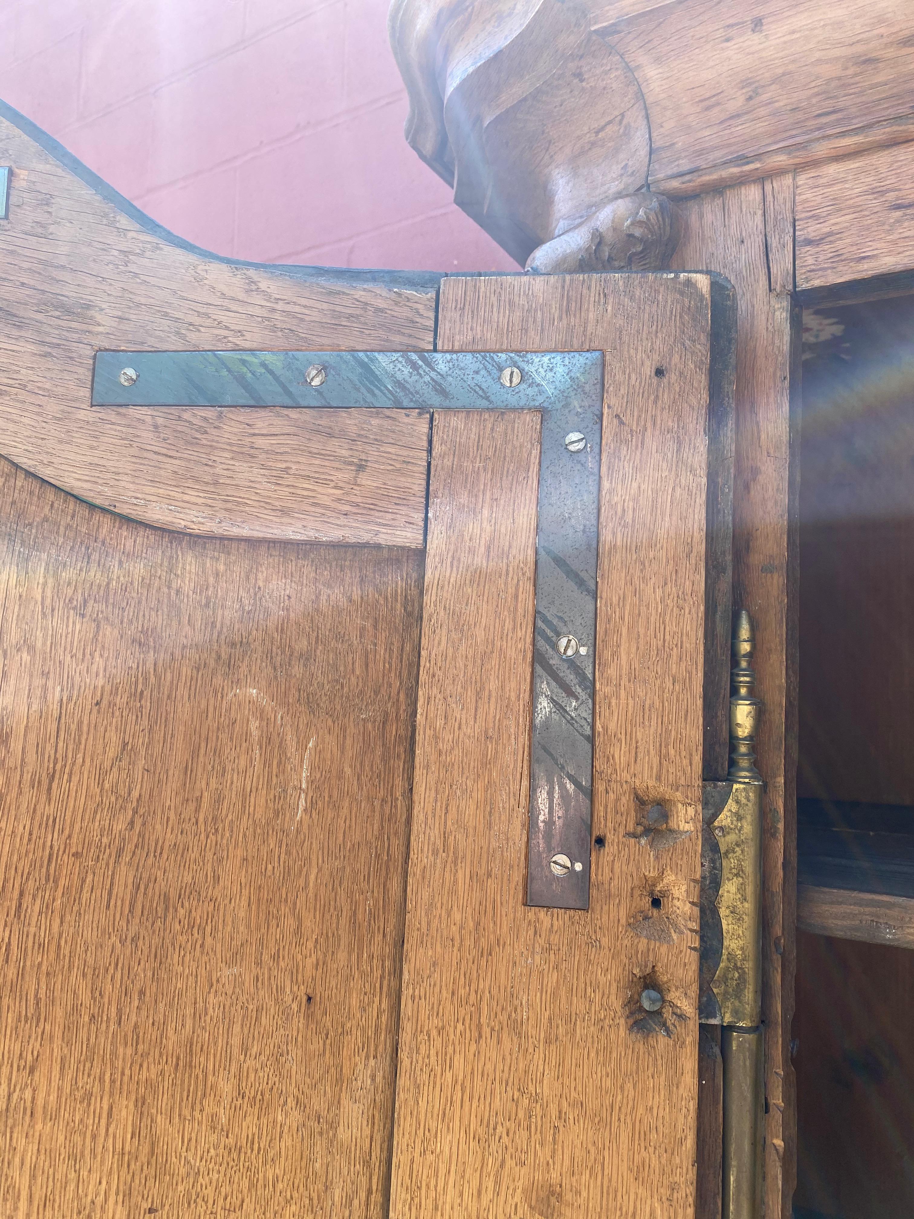 Großer französischer Eichenschrank aus dem 18./19. im Angebot 7