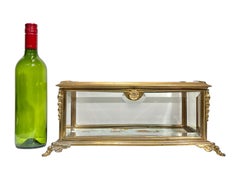 Große französische vergoldete Bronze aus dem 19. und Glas-Schmuckkästchen / Schatulle