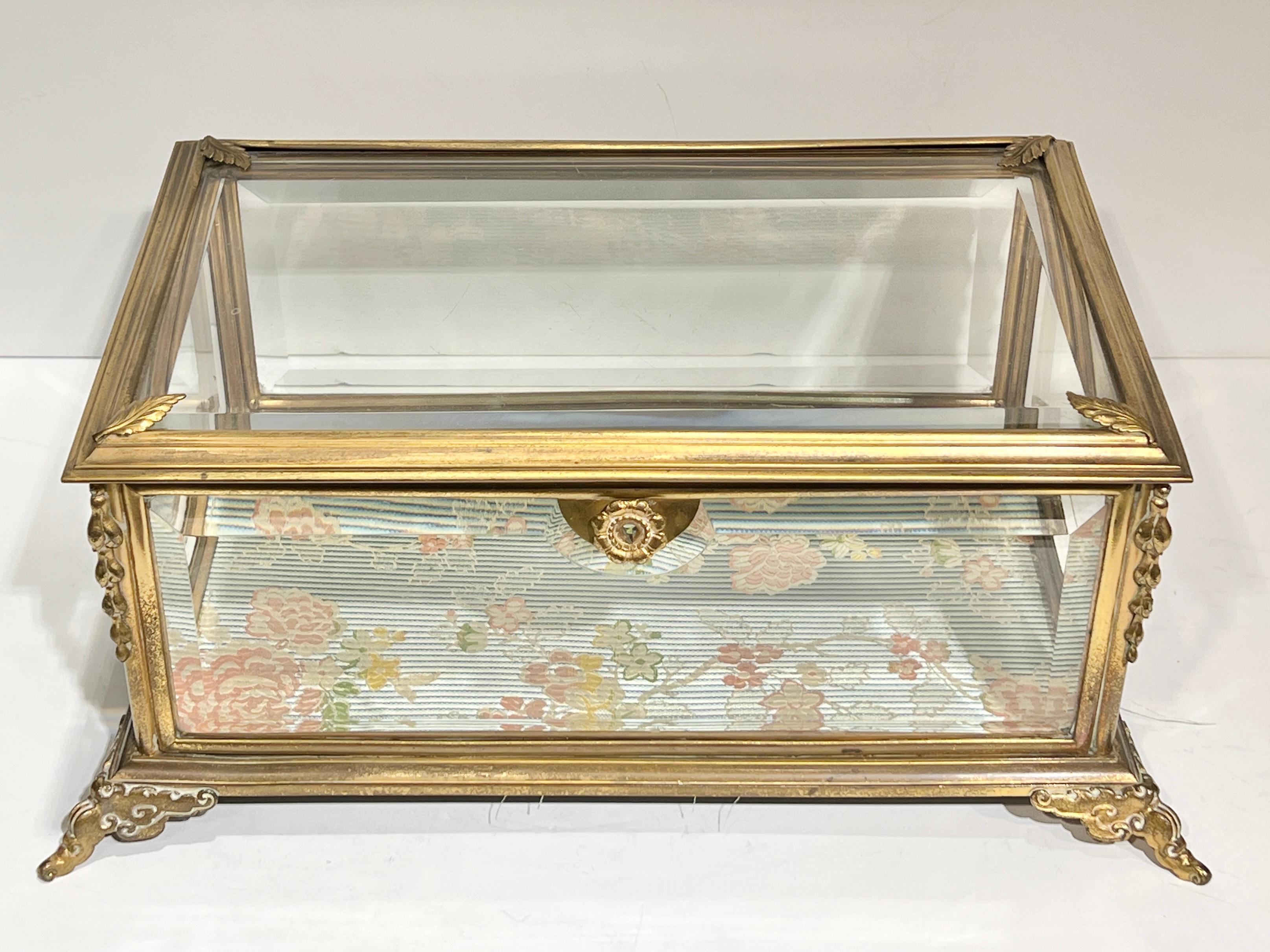 Große französische vergoldete Bronze aus dem 19.  und Glas-Schmuckkästchen / Schatulle (Edwardian) im Angebot