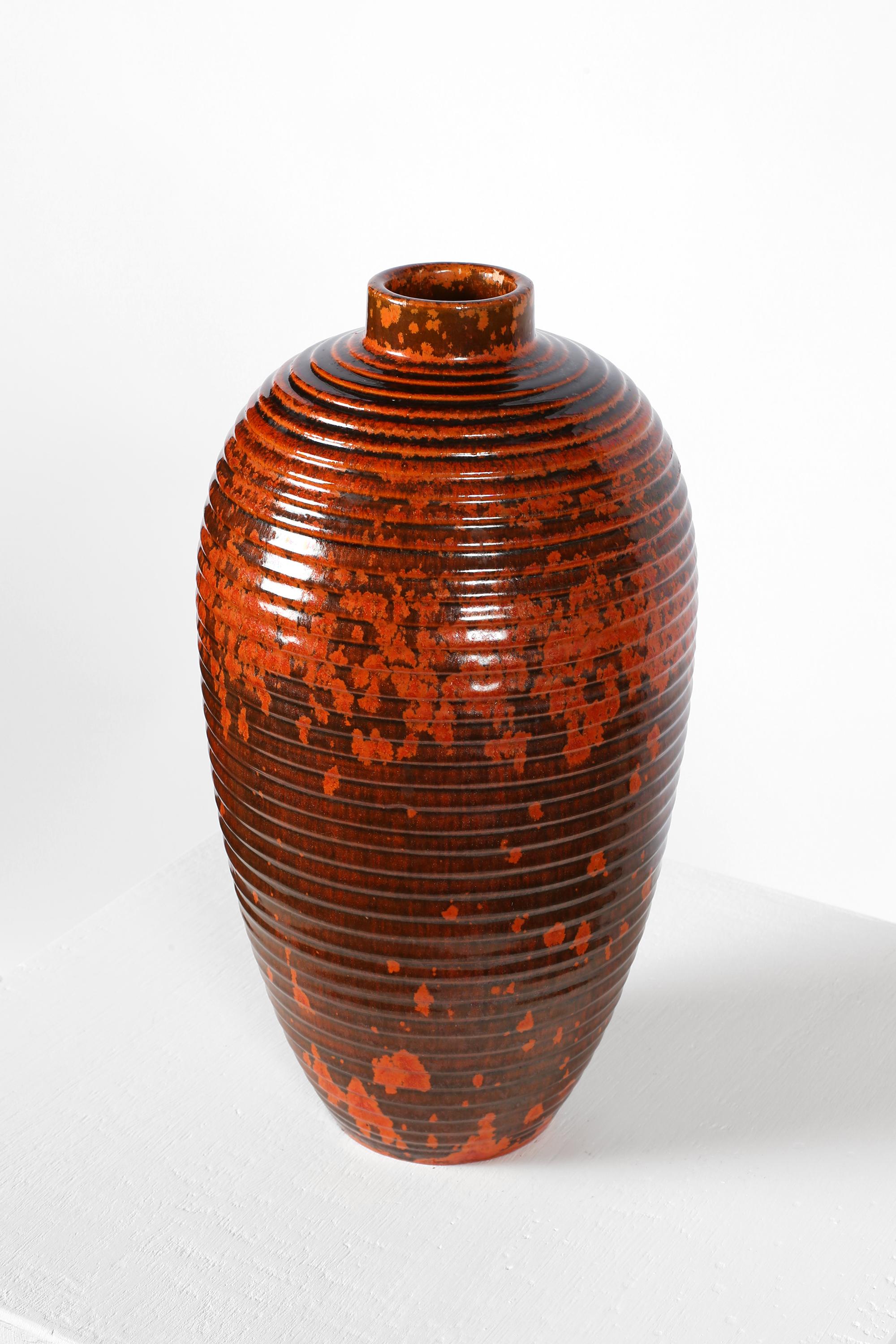 XX secolo Grande vaso francese Art Deco degli anni '30 in ceramica smaltata color arancio Primavera in vendita