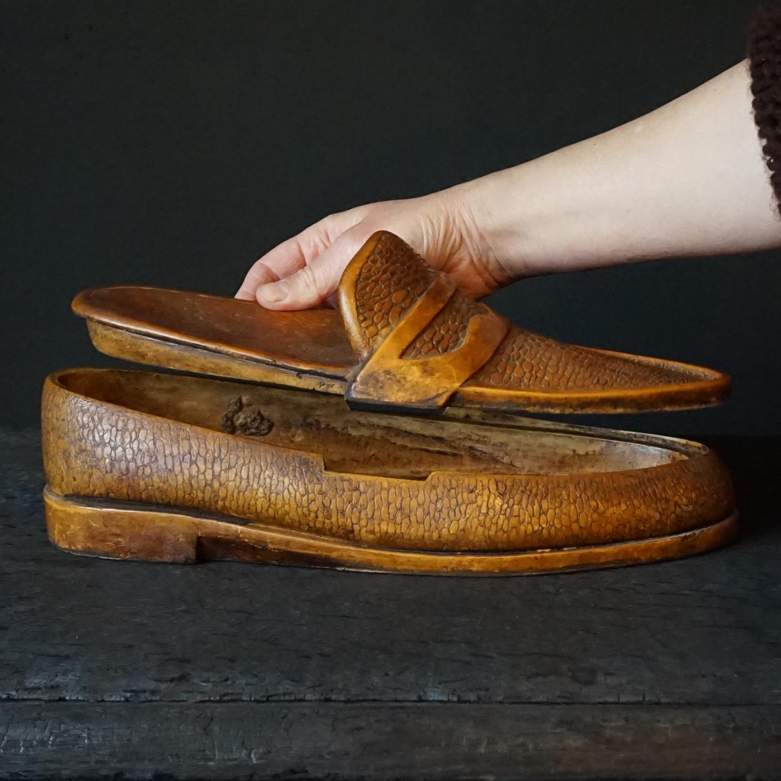 Large French 1950s Fake Wood Penny Loafer with Reptile Design Shoe Shaped Box 3