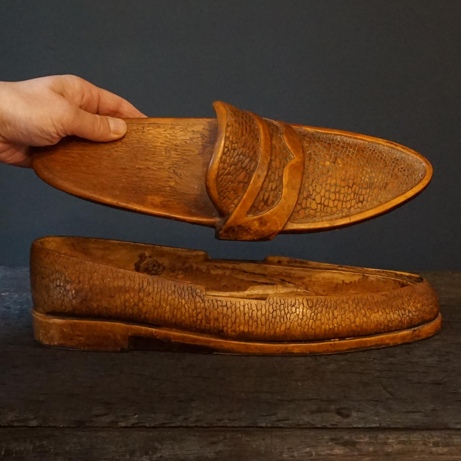 Large French 1950s Fake Wood Penny Loafer with Reptile Design Shoe Shaped Box 4