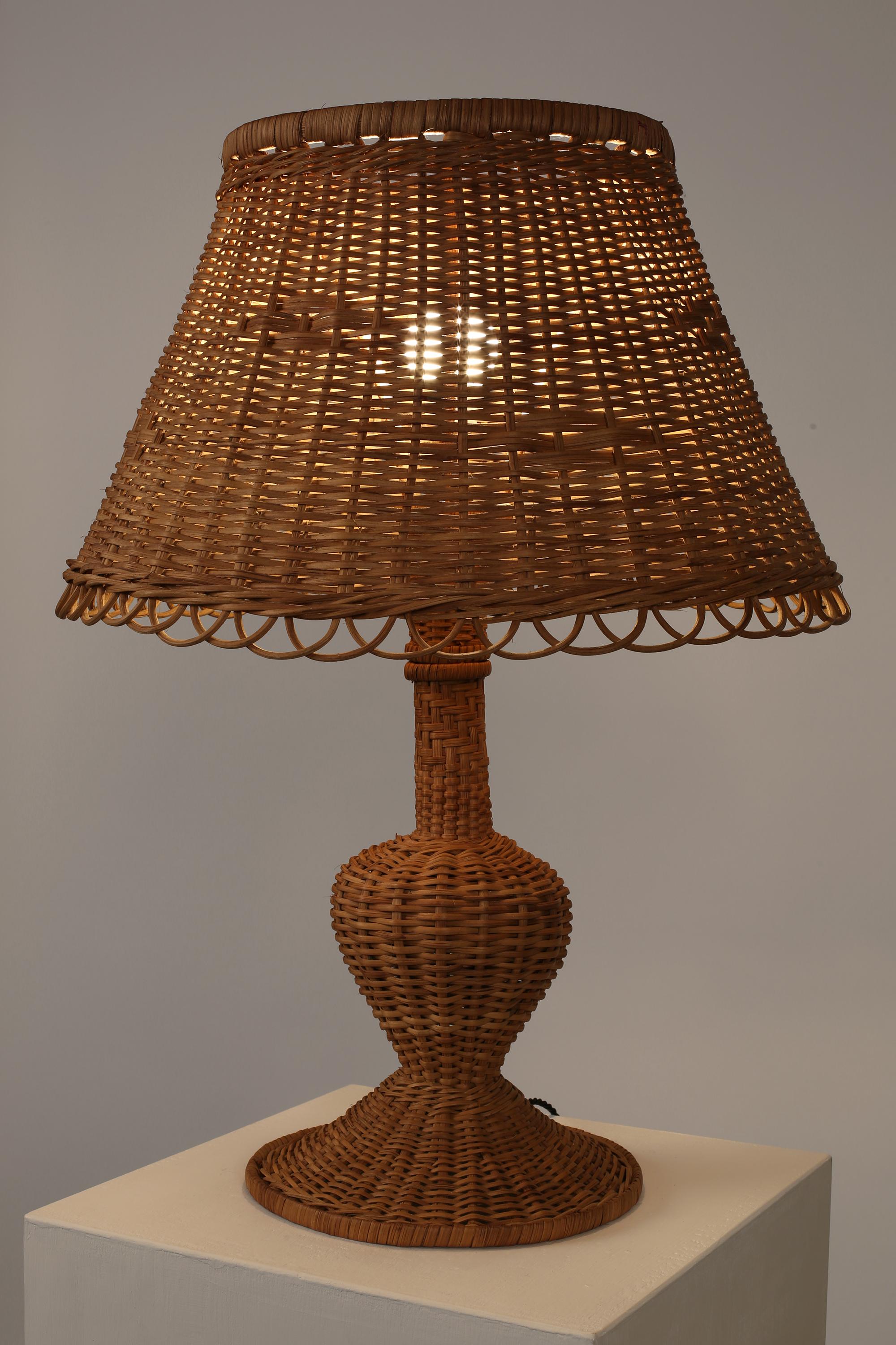 Large French 1960s Provençal Wicker Table Lamp In Good Condition In London, GB