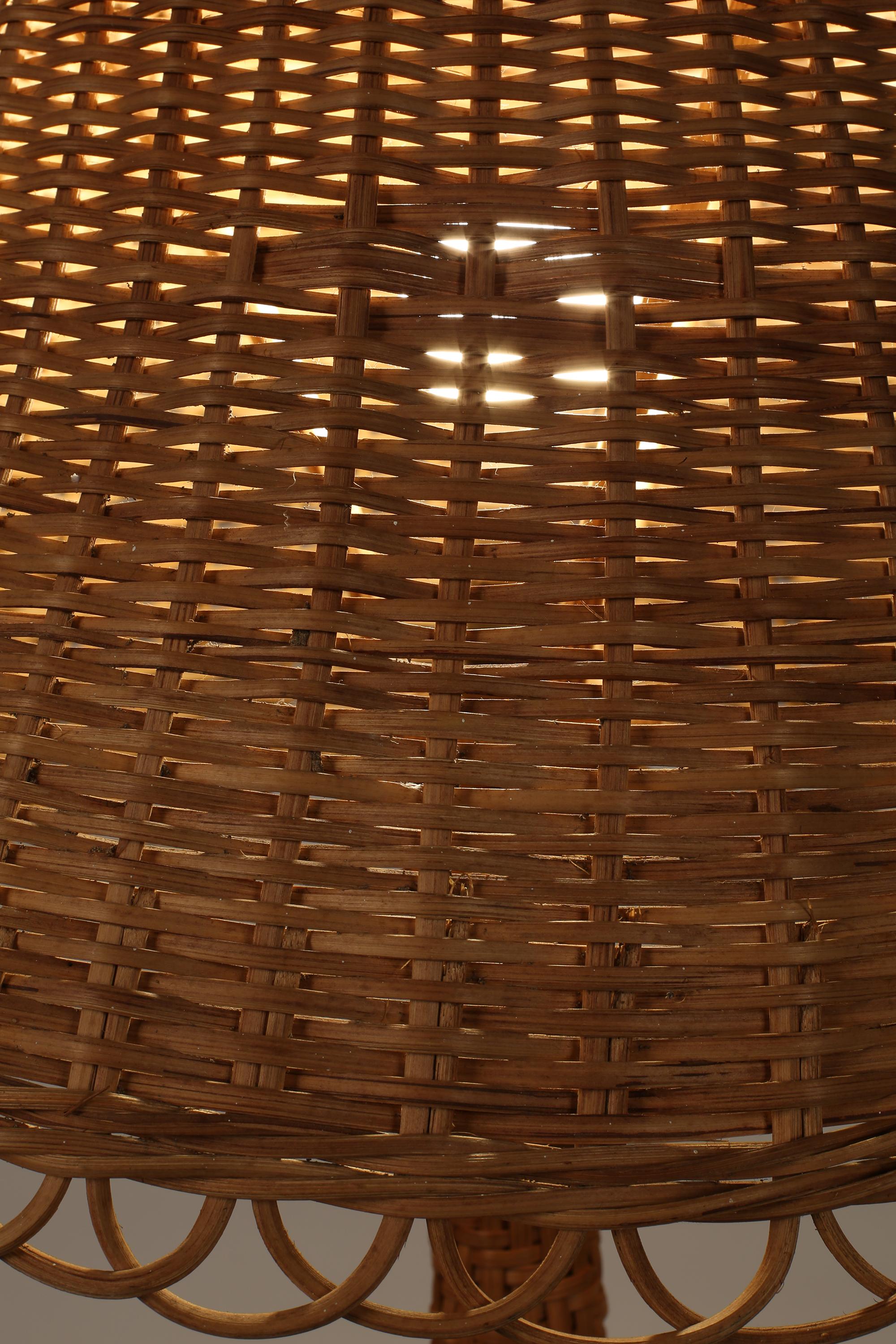 20th Century Large French 1960s Provençal Wicker Table Lamp