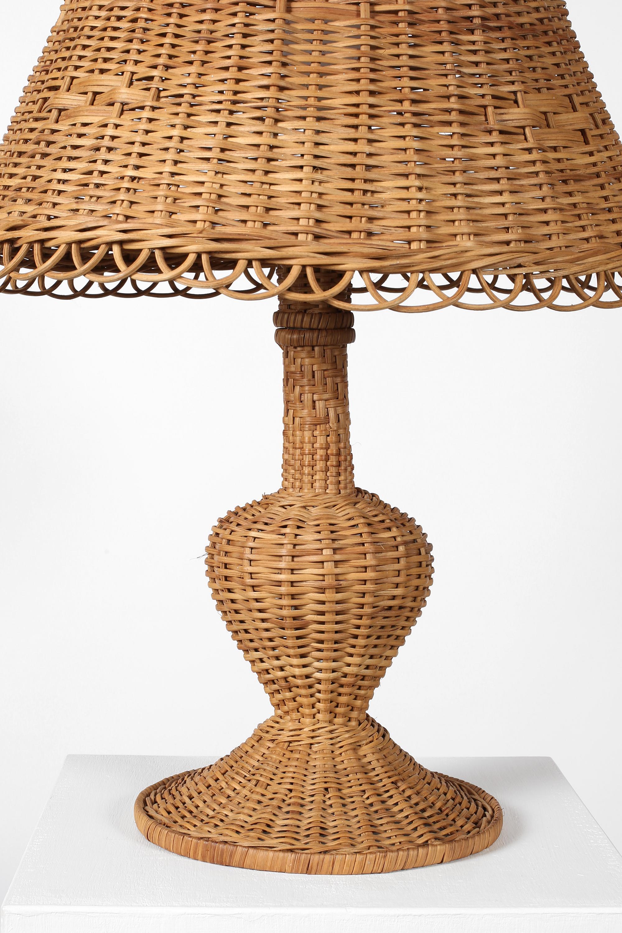 Large French 1960s Provençal Wicker Table Lamp 1