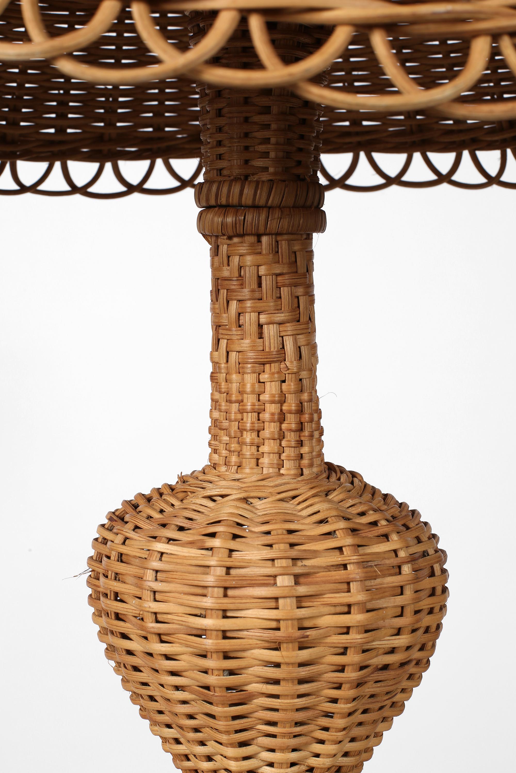 Large French 1960s Provençal Wicker Table Lamp 2