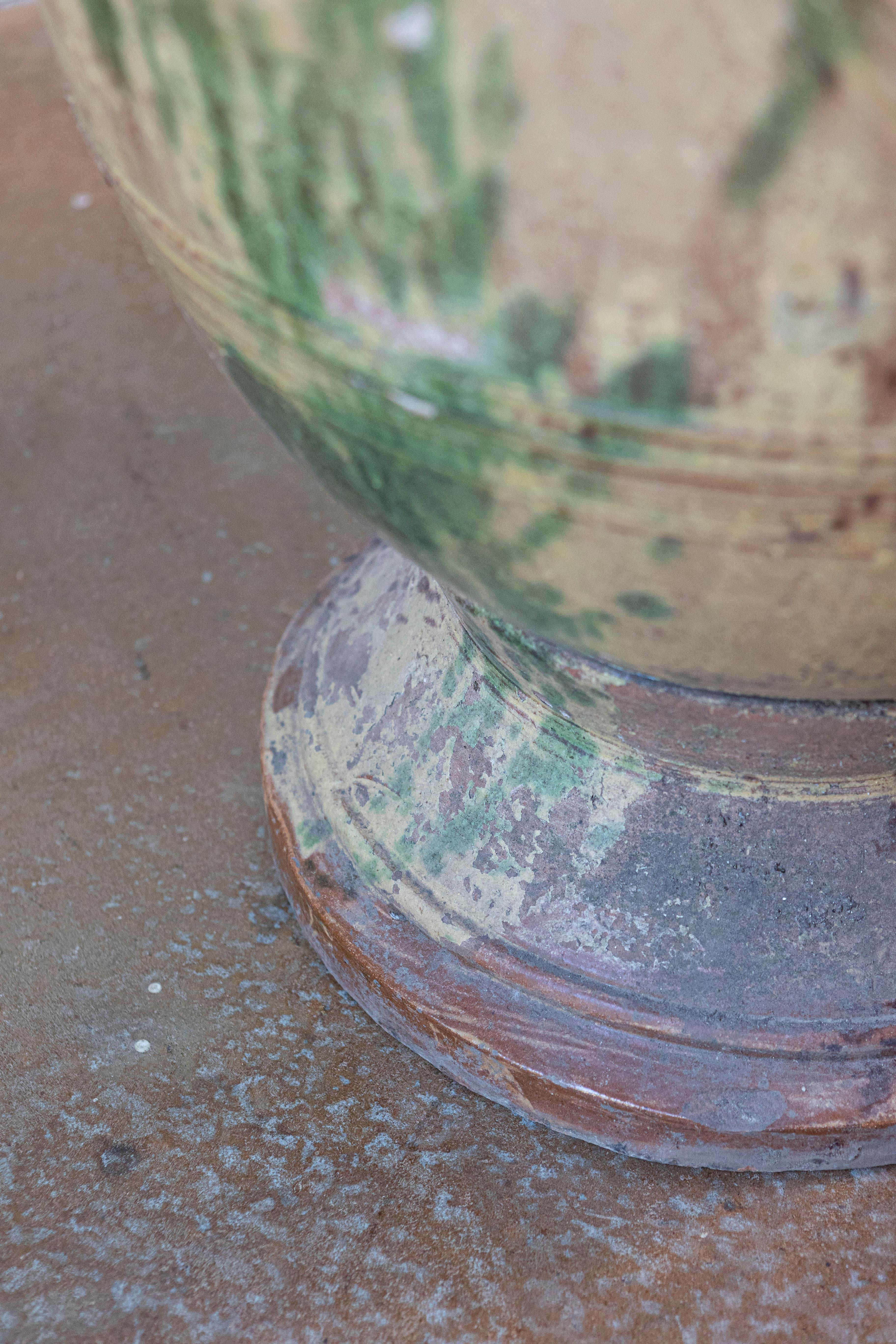 Smaltato Grande vaso francese del XIX secolo Boisset Anduze con smalto marrone, verde e volute in vendita