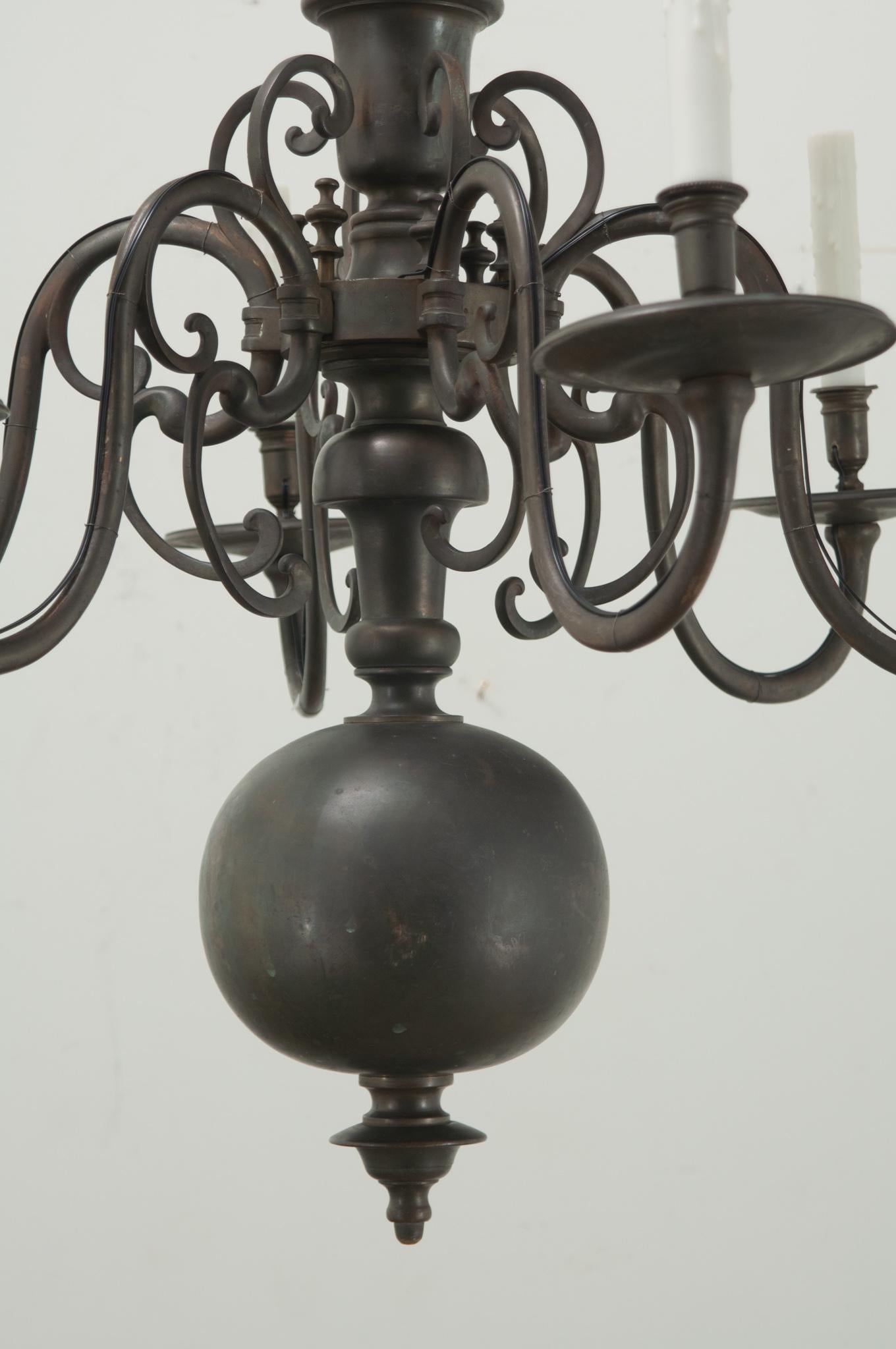 Large French 19th Century Brass Chandelier In Good Condition For Sale In Baton Rouge, LA