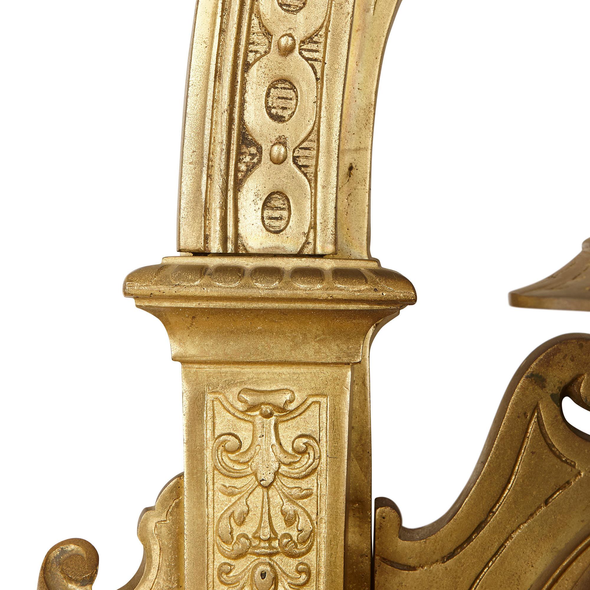 Francese Grande orologio da parete in bronzo dorato francese del XIX secolo con iscrizioni religiose in vendita