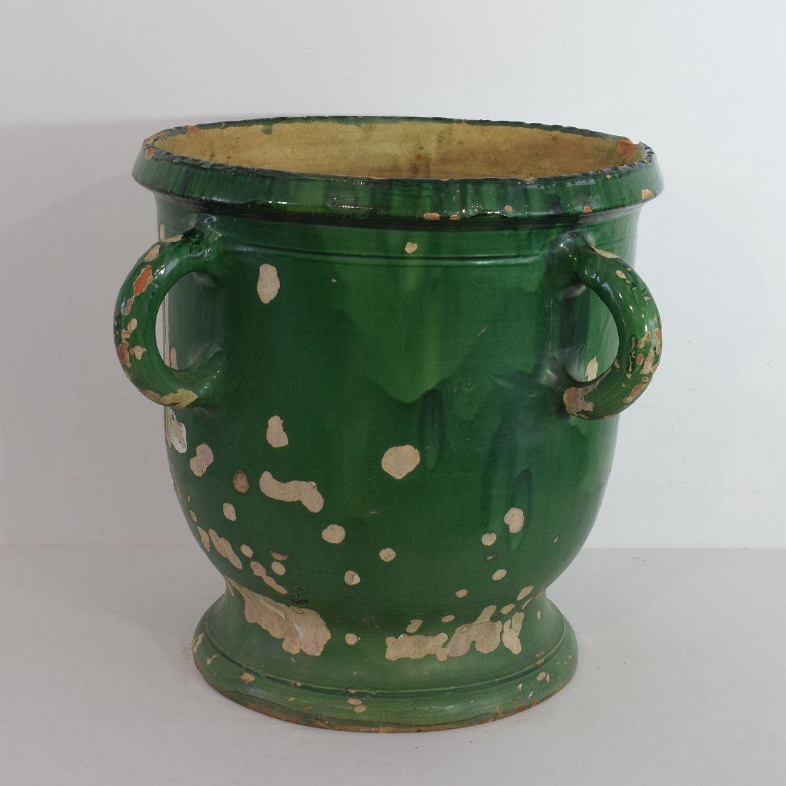 Large French 19th Century Green Glazed Earthenware Castelnaudary Planter In Good Condition In Buisson, FR