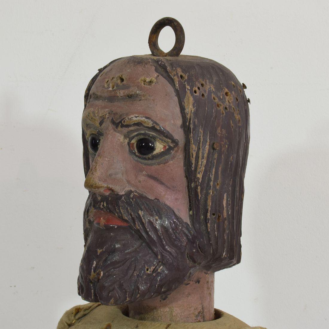 Großes französisches handgeschnitztes Holzfragment einer Marionette aus dem 19. Jahrhundert im Angebot 6