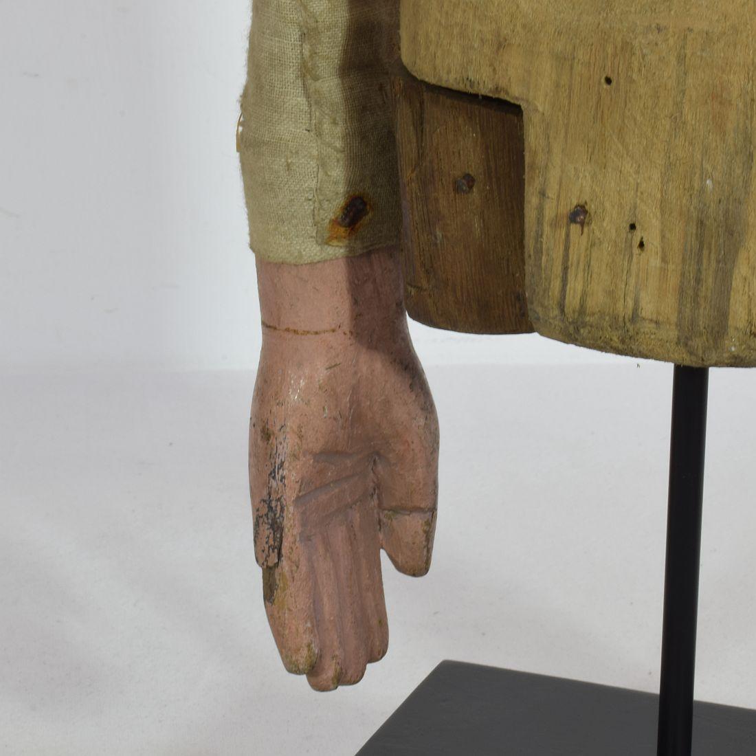Großes französisches handgeschnitztes Holzfragment einer Marionette aus dem 19. Jahrhundert im Angebot 12