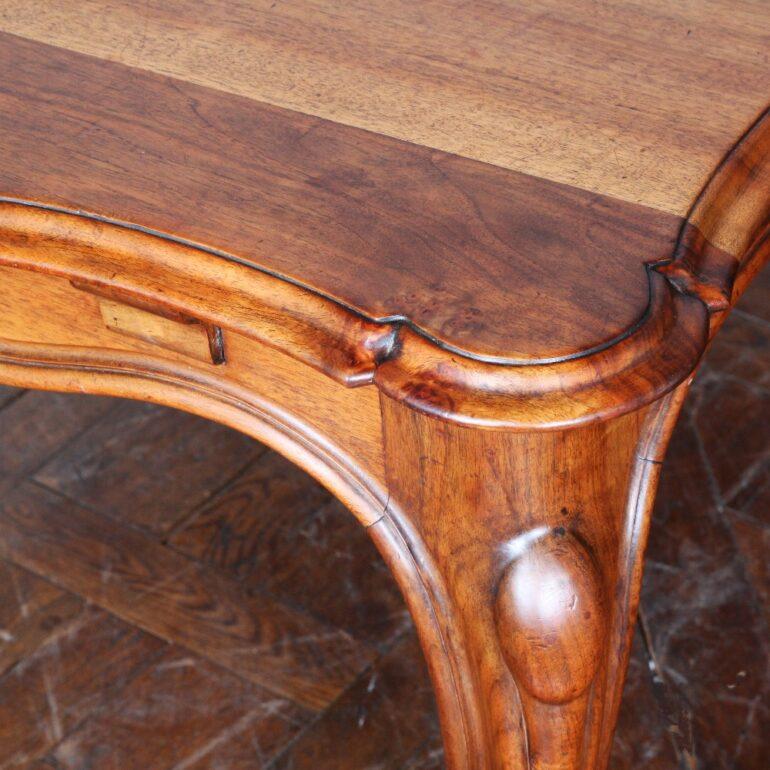 Walnut Large French 19th Century Louis XV Style Dining Table For Sale