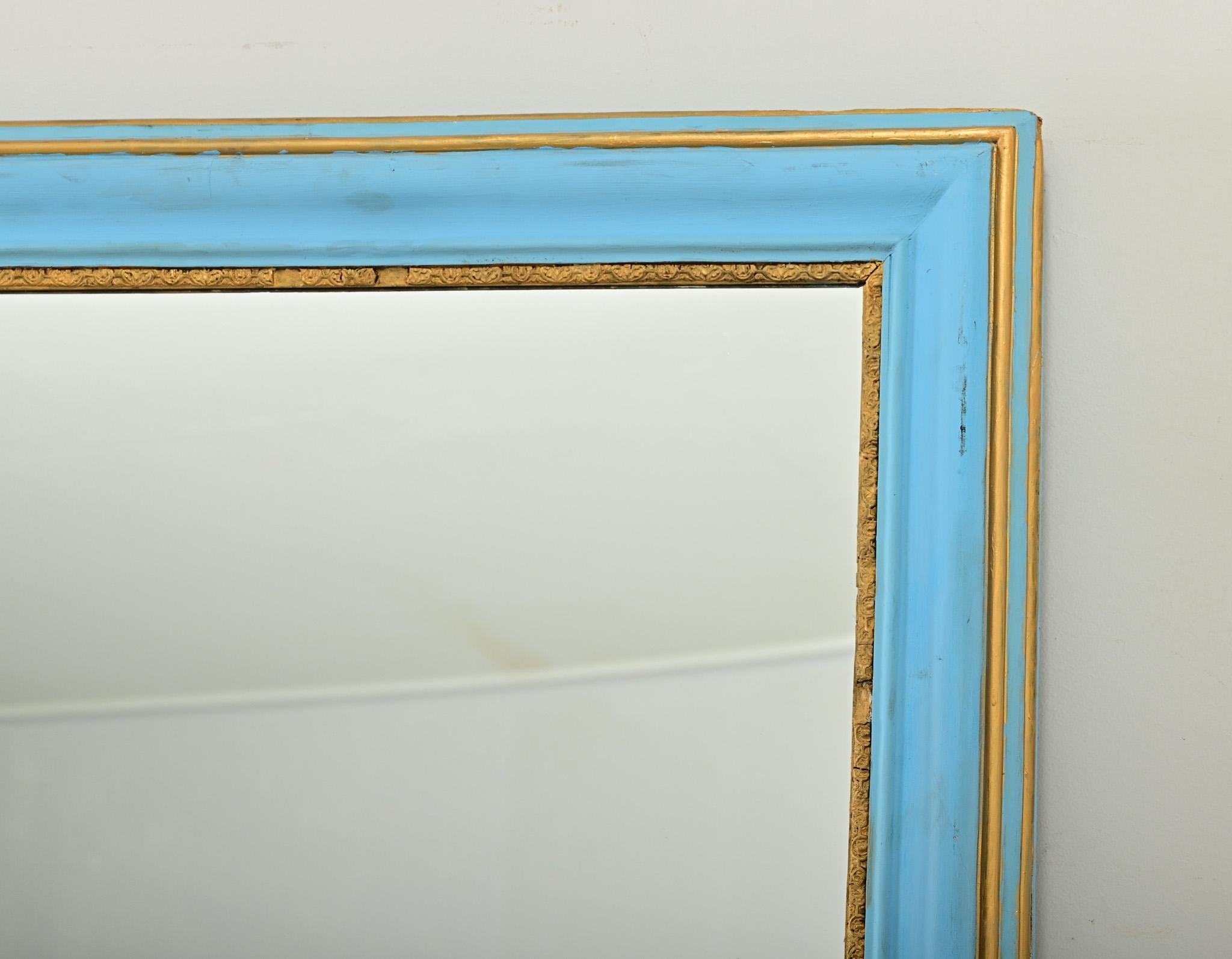 Oro Grande specchio francese del XIX secolo con vernice blu recente in vendita