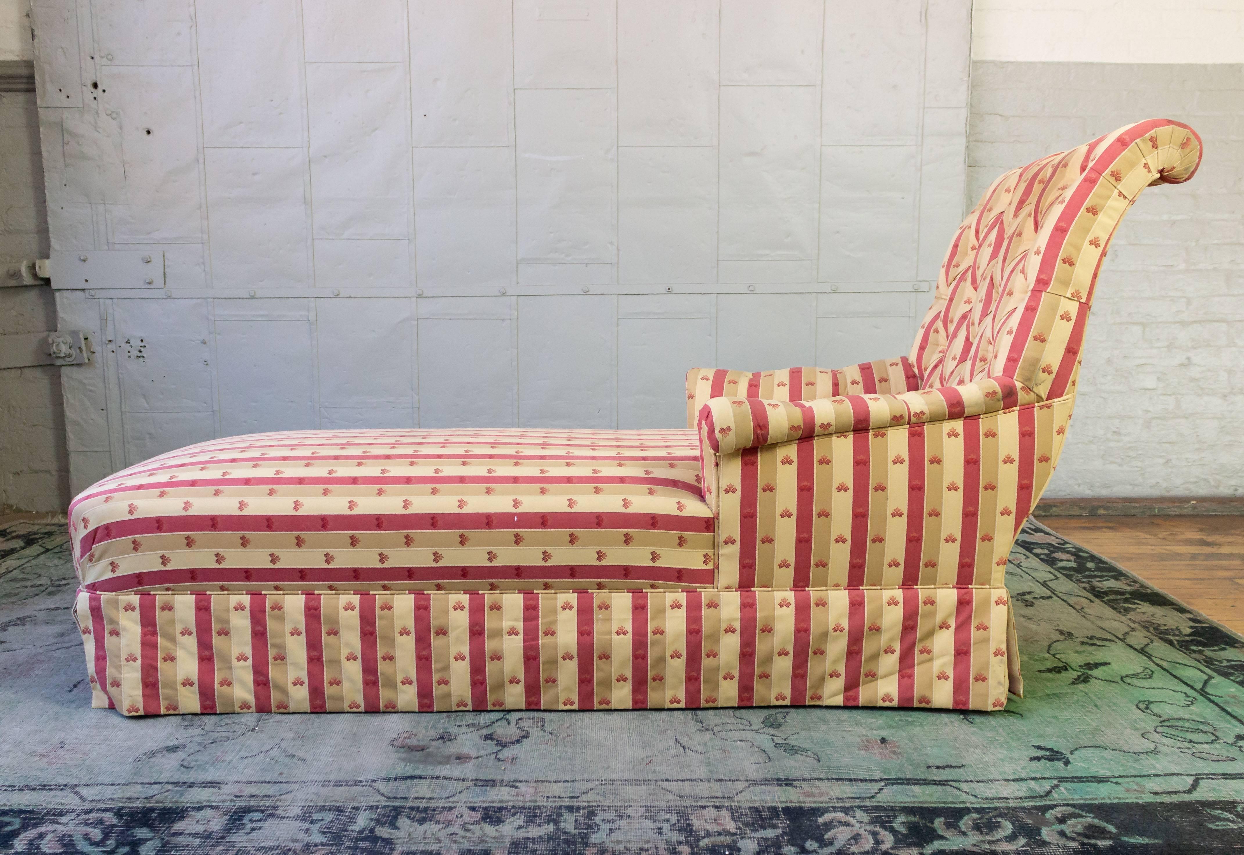 Large French 19th Century Napoleon III Chaise Longue in Striped Patterned Fabric In Good Condition In Buchanan, NY