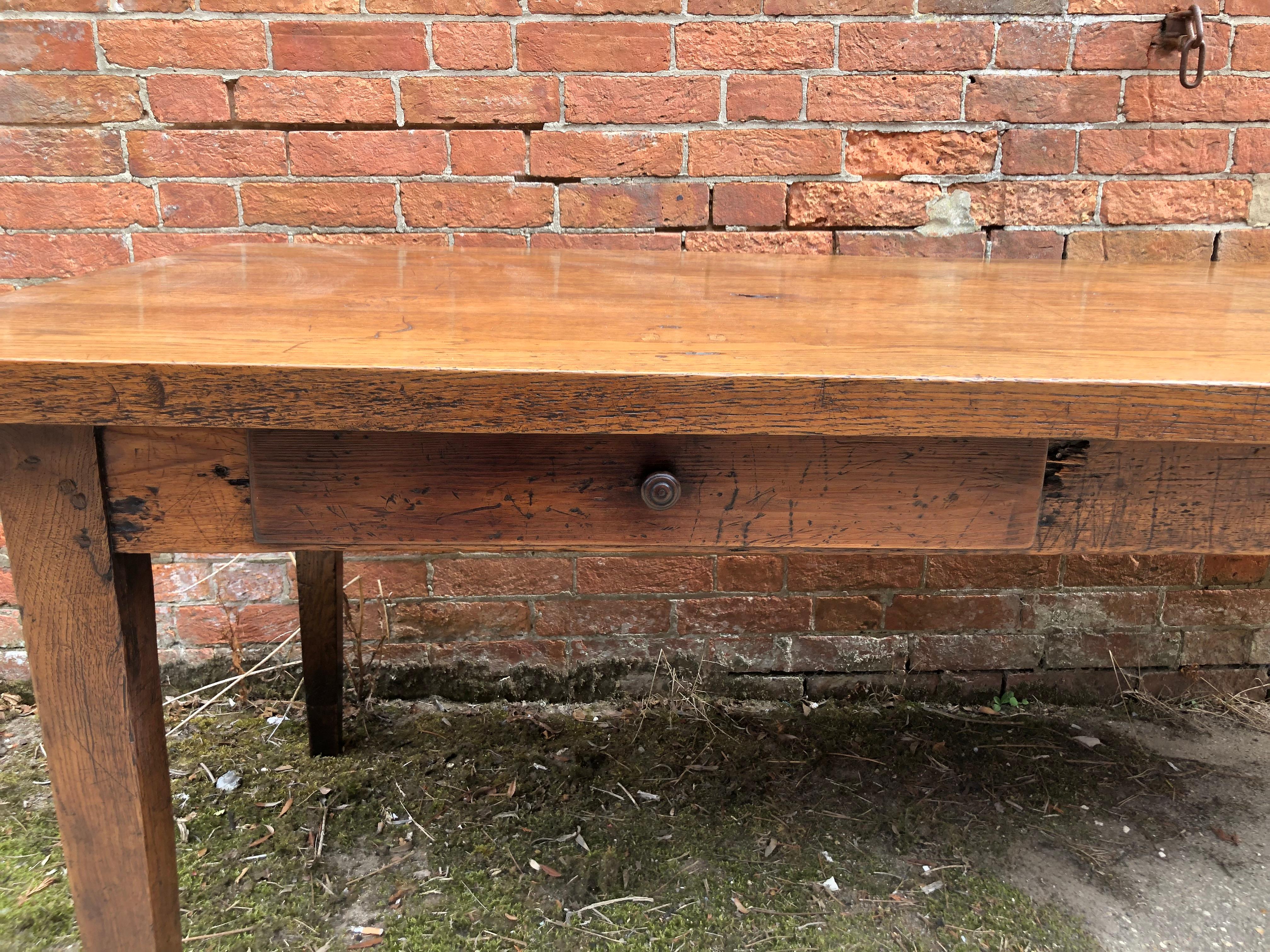 Large French 19th Century Oak Farmhouse Table In Good Condition In Bournemouth, GB