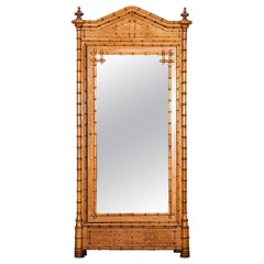 Grande armoire française du XIXe siècle en érable « Birds Eye » imitant le bambou