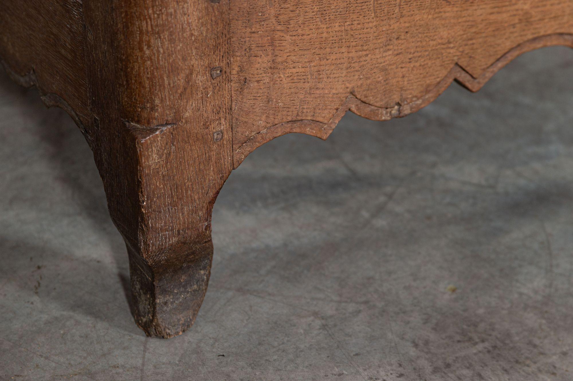 Large French 19th Century Oak Buffet Deux Corps For Sale 11