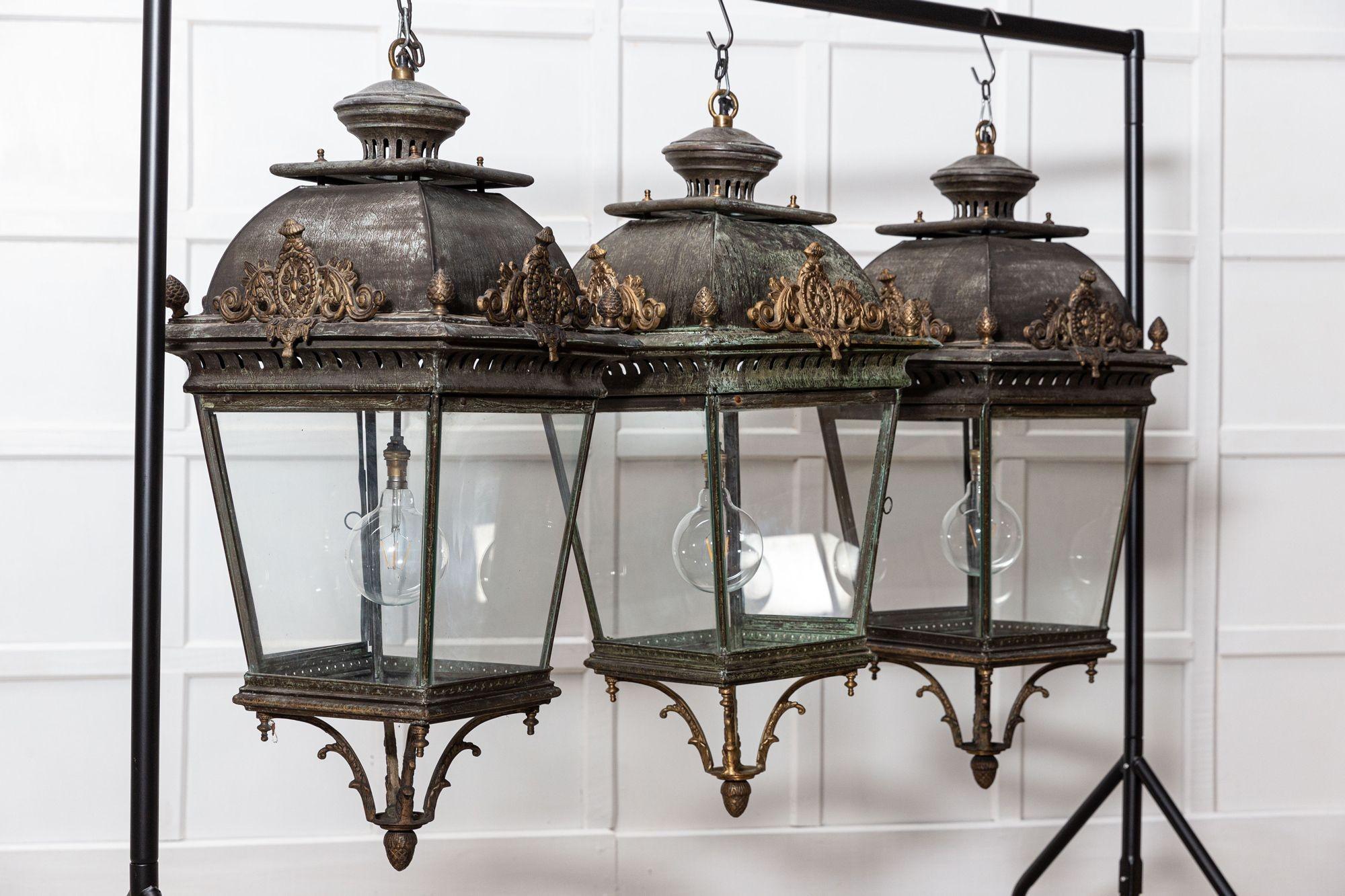 Grandes lanternes françaises du 19ème siècle en bronze et fer en vente 3