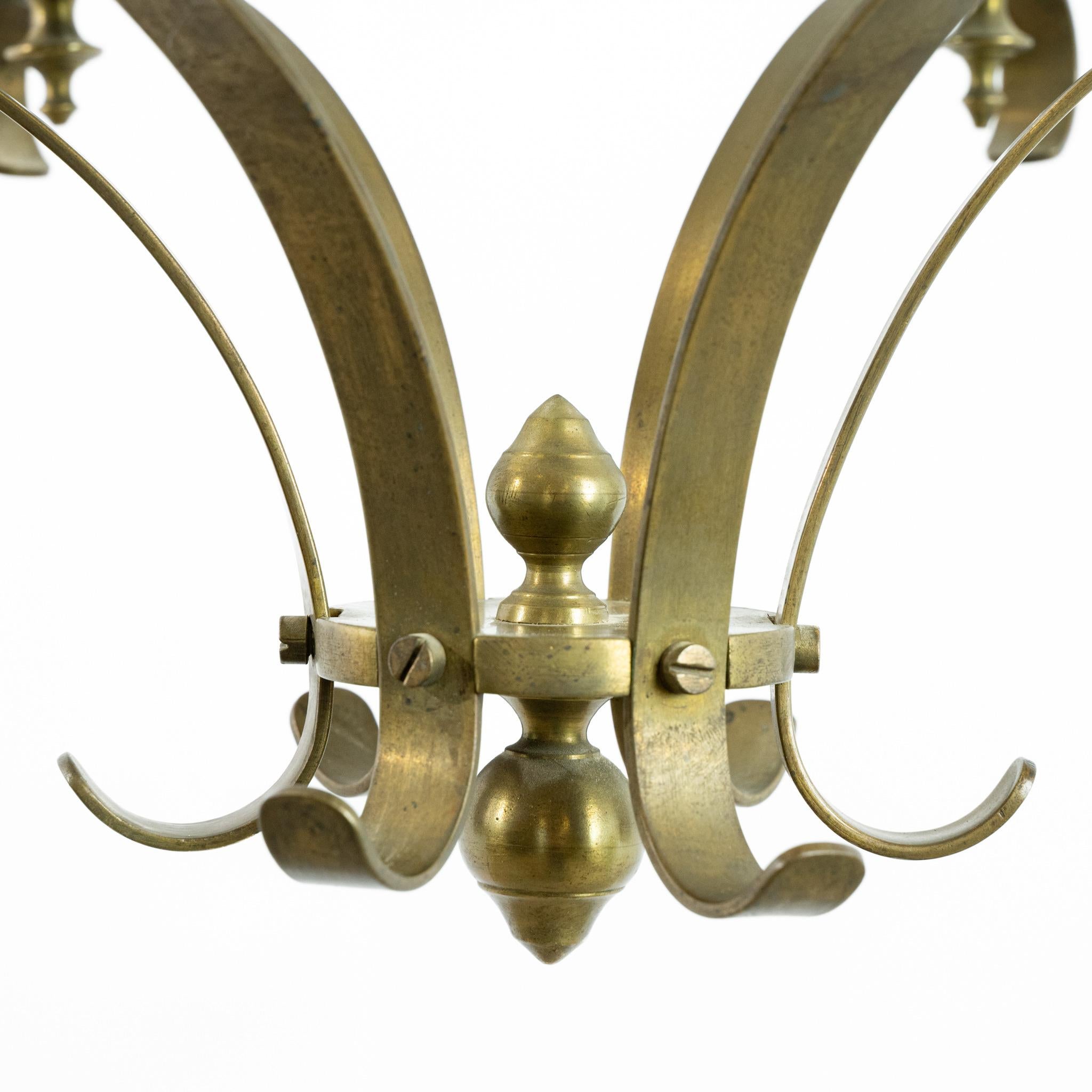 Grande lanterna a sospensione francese del XX secolo in ottone in vendita 2