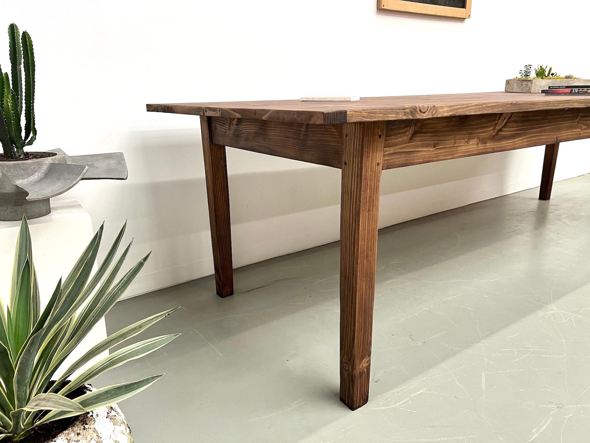 Grande table de ferme française des années 70 en pin en vente 5