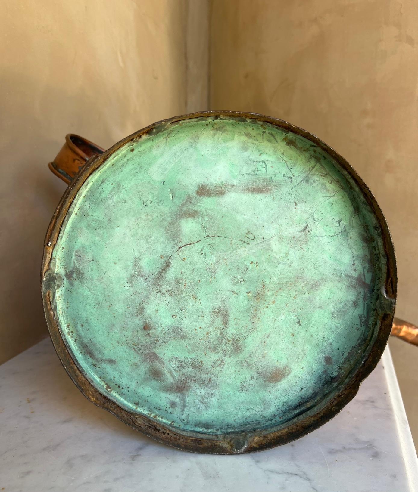 Grand arrosoir français en cuivre ancien et bordure en fer forgé, 19e siècle en vente 12