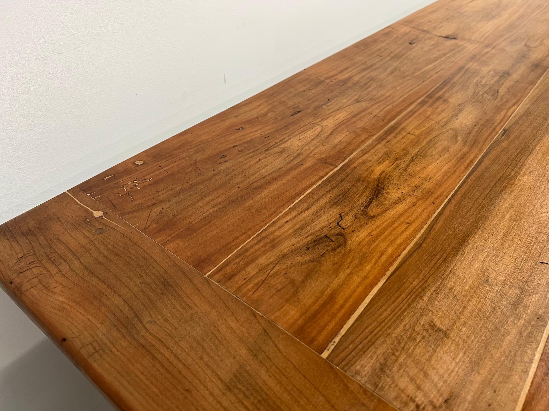 Large french antique farmhouse table in walnut en vente 6