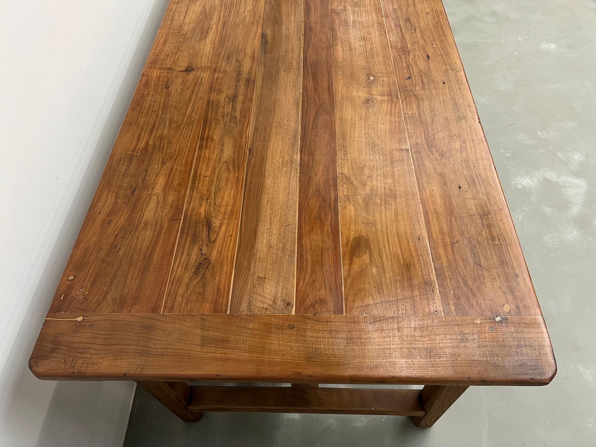 Large french antique farmhouse table in walnut en vente 8