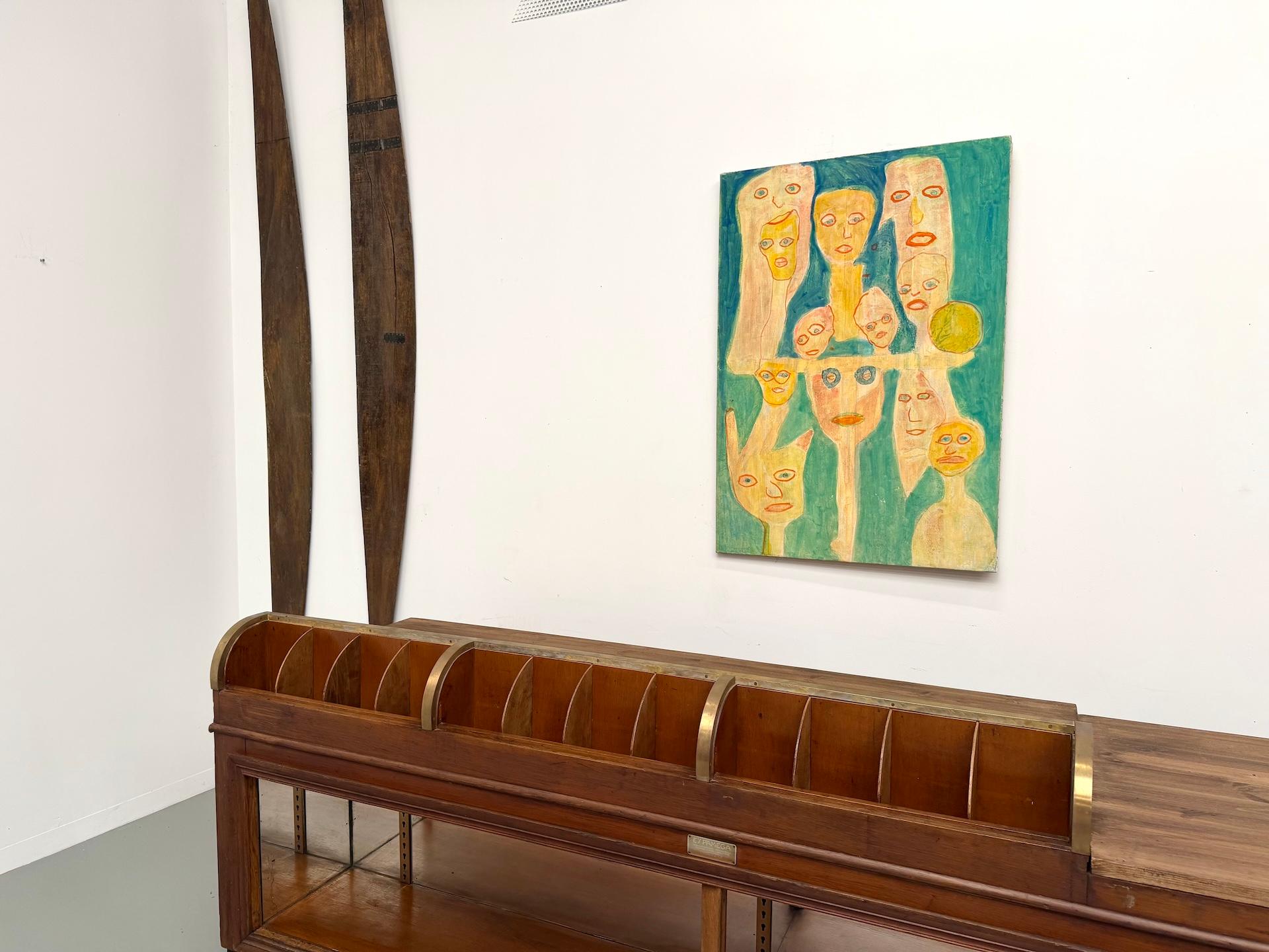 Grande bancone da negozio francese antico, circa 1930, in legno massiccio di quercia e pino. in vendita 5