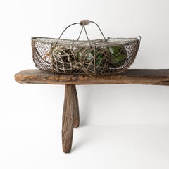 Großer antiker französischer Schachtel-Sammlerkorb aus Draht mit Deckel und Blumenrank