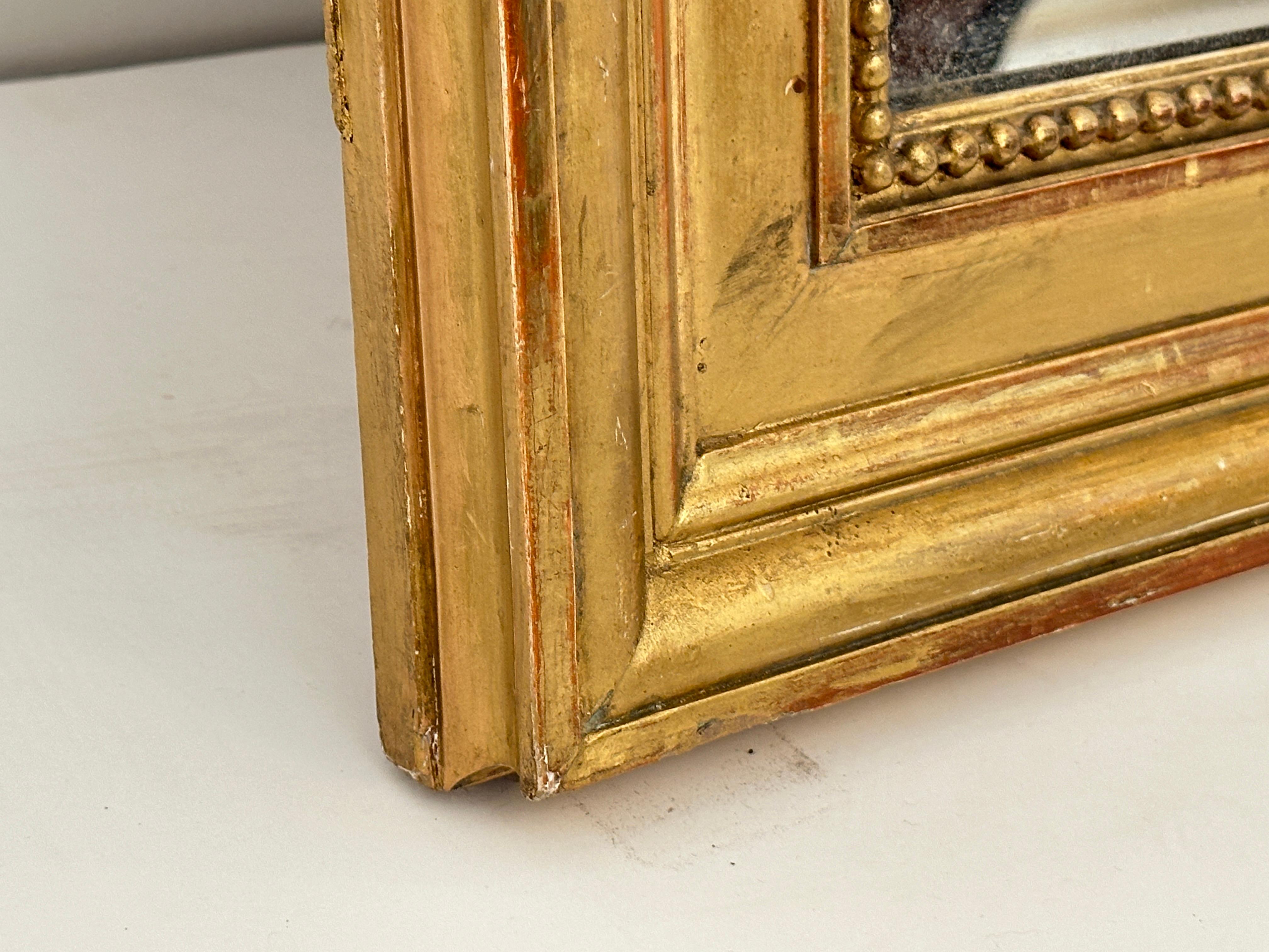Vetro Grande specchio francese ad arco dorato (H. 54 1/4 x L. 32 3/4) in vendita