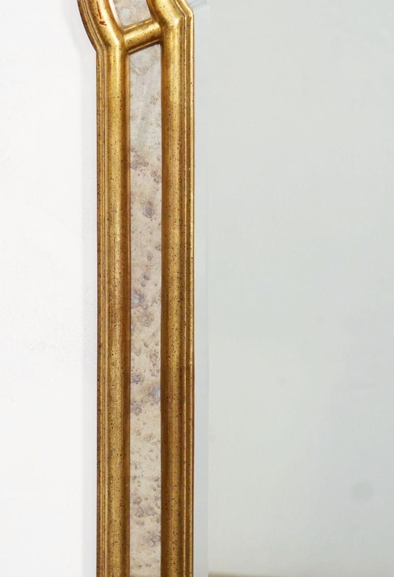 Hollywood Regency Grand miroir mural français à arc de cercle doré (H 45 1/2 x L 27 1/2) en vente