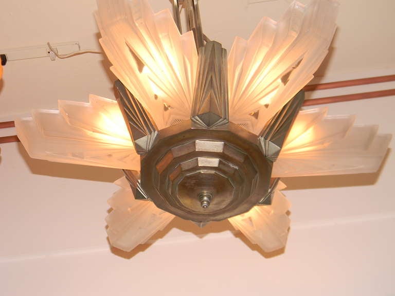 Large French Art Deco Atelier Petitot Chandelier, Stunning In Good Condition In Oakland, CA