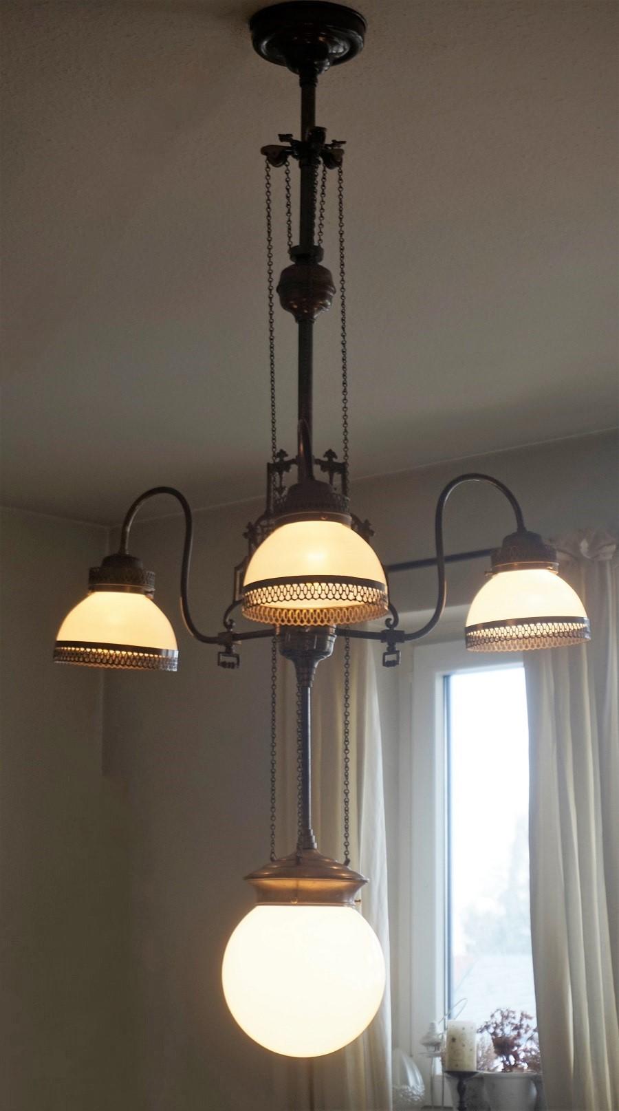 Large French Art Deco Bronze Opaline Glass Chandelier, 1910-1920 For Sale 6