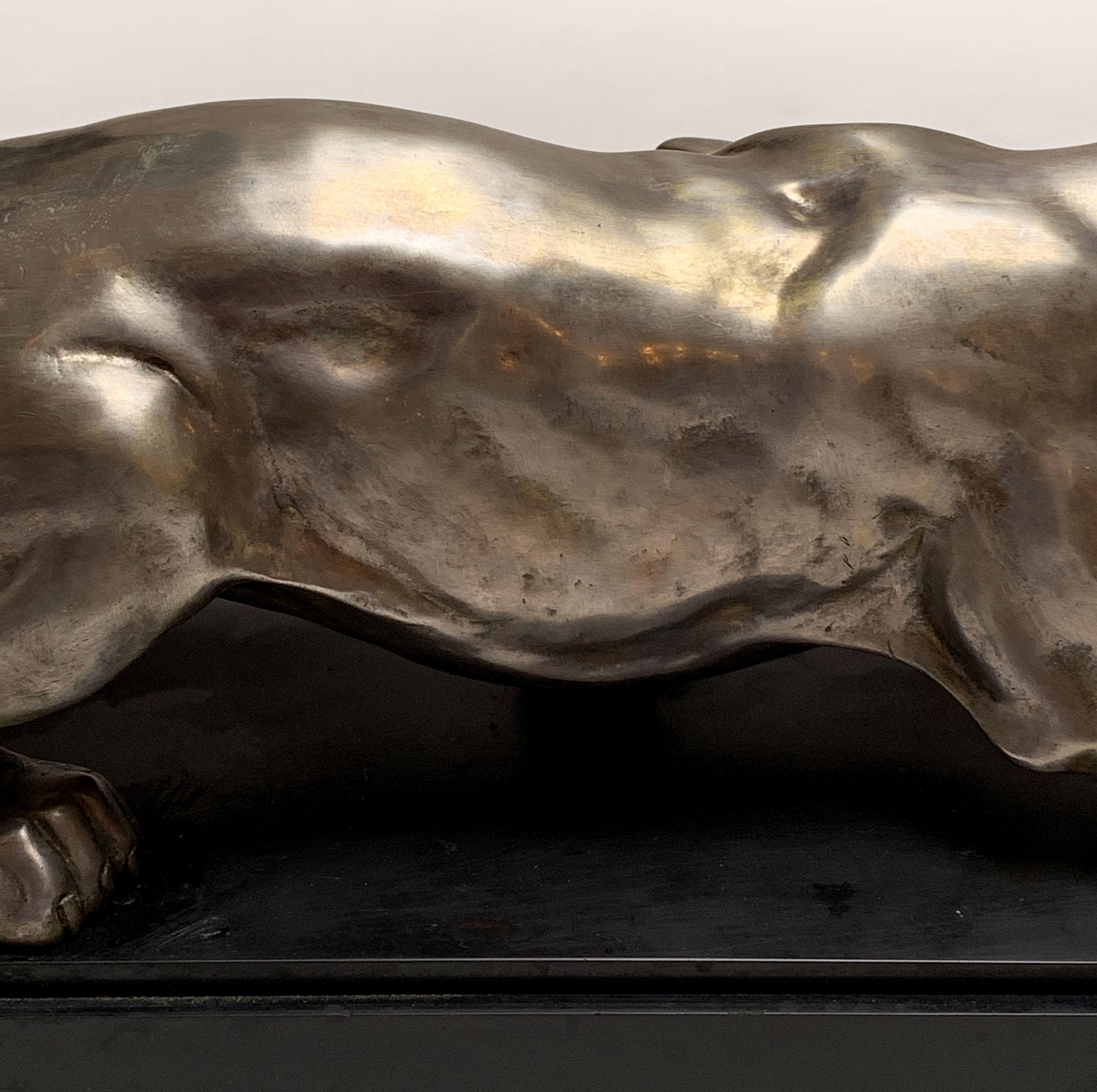 Große französische Art Deco Bronze Panther Skulptur auf Marmor von Deslin 9