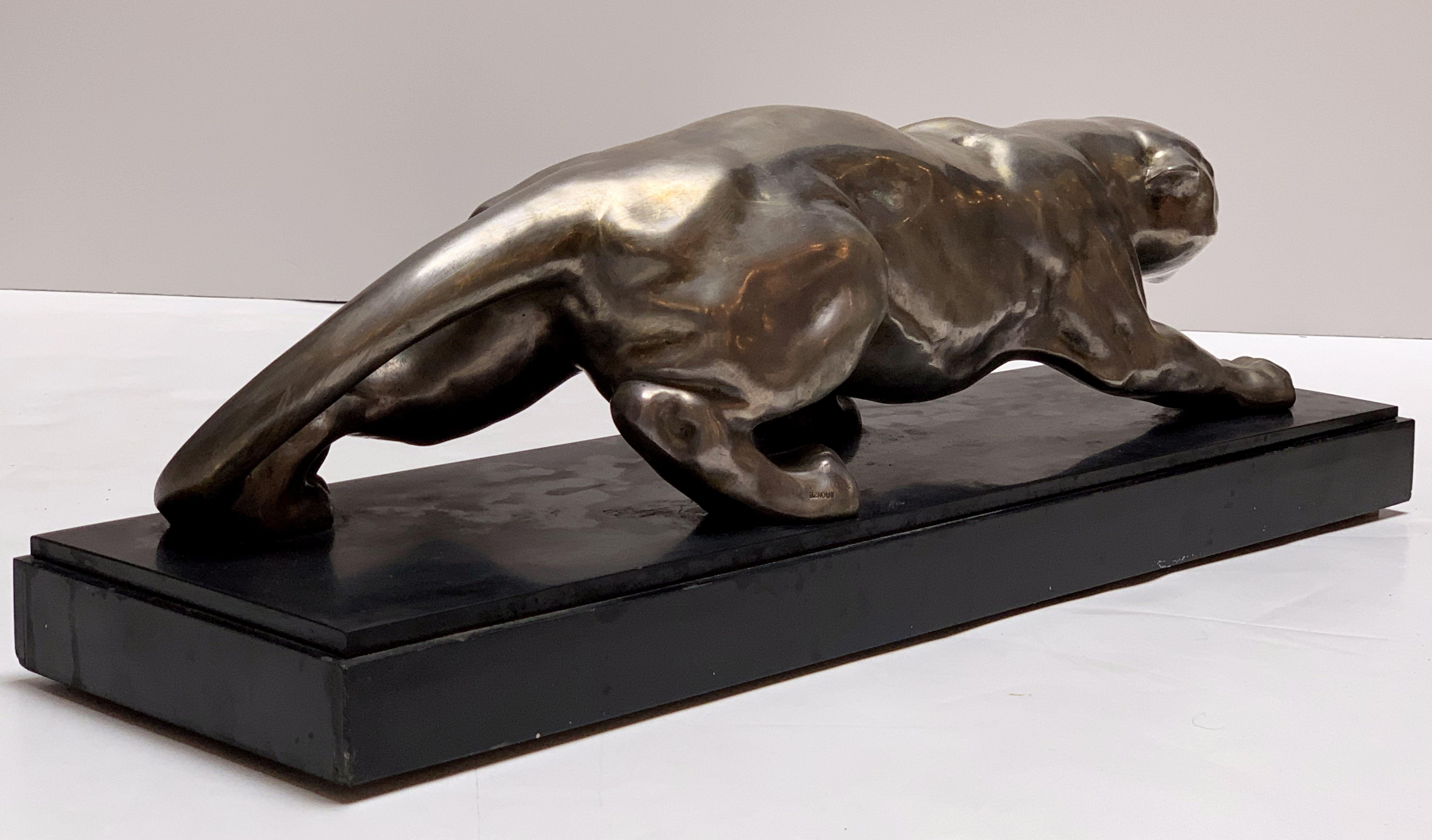 Große französische Art Deco Bronze Panther Skulptur auf Marmor von Deslin 2