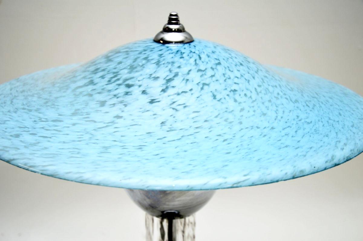 Gran lámpara de sobremesa francesa Art Déco de cromo y cristal Francés en venta